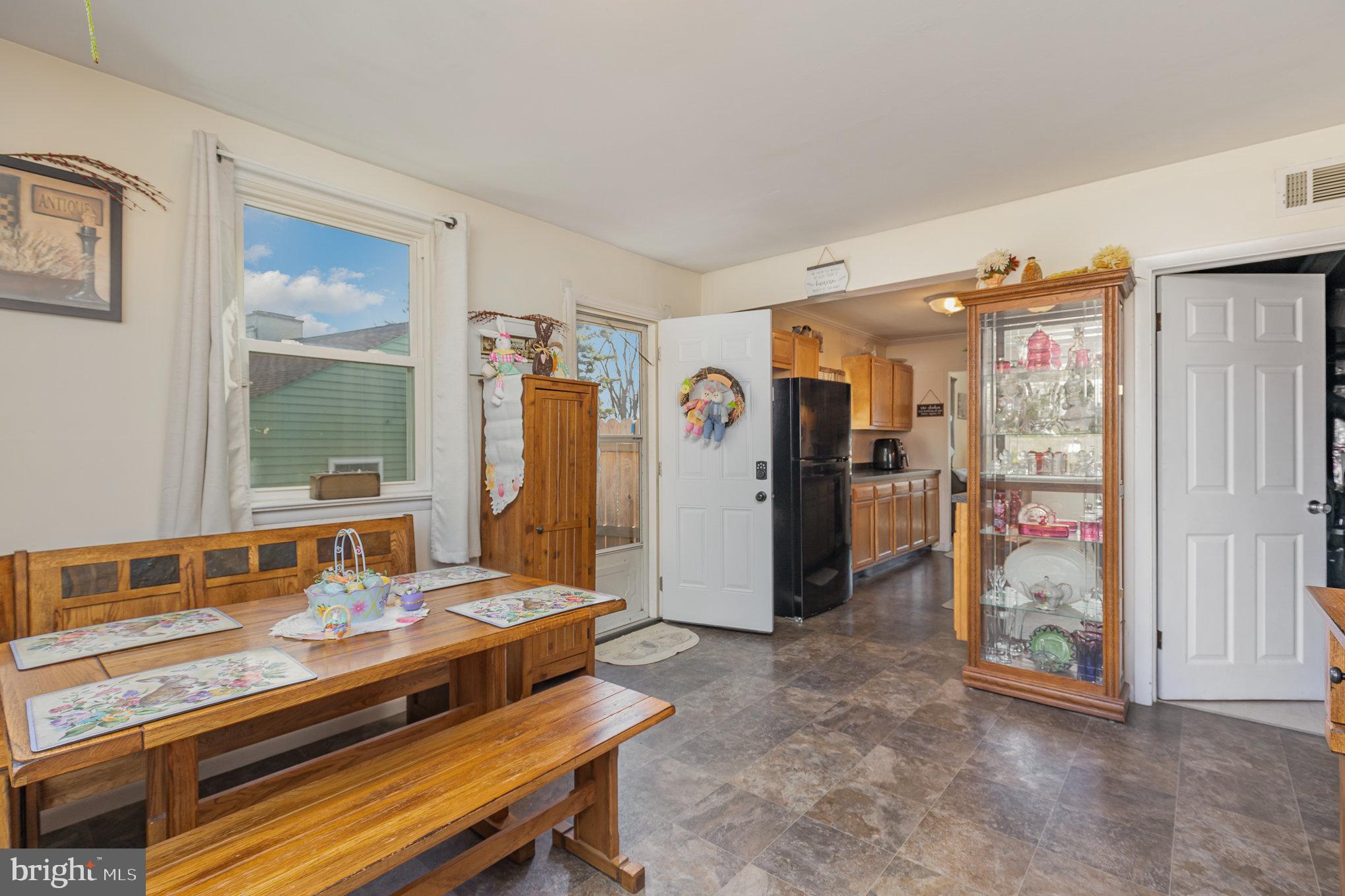 SIMPSON TERRACE - Residential