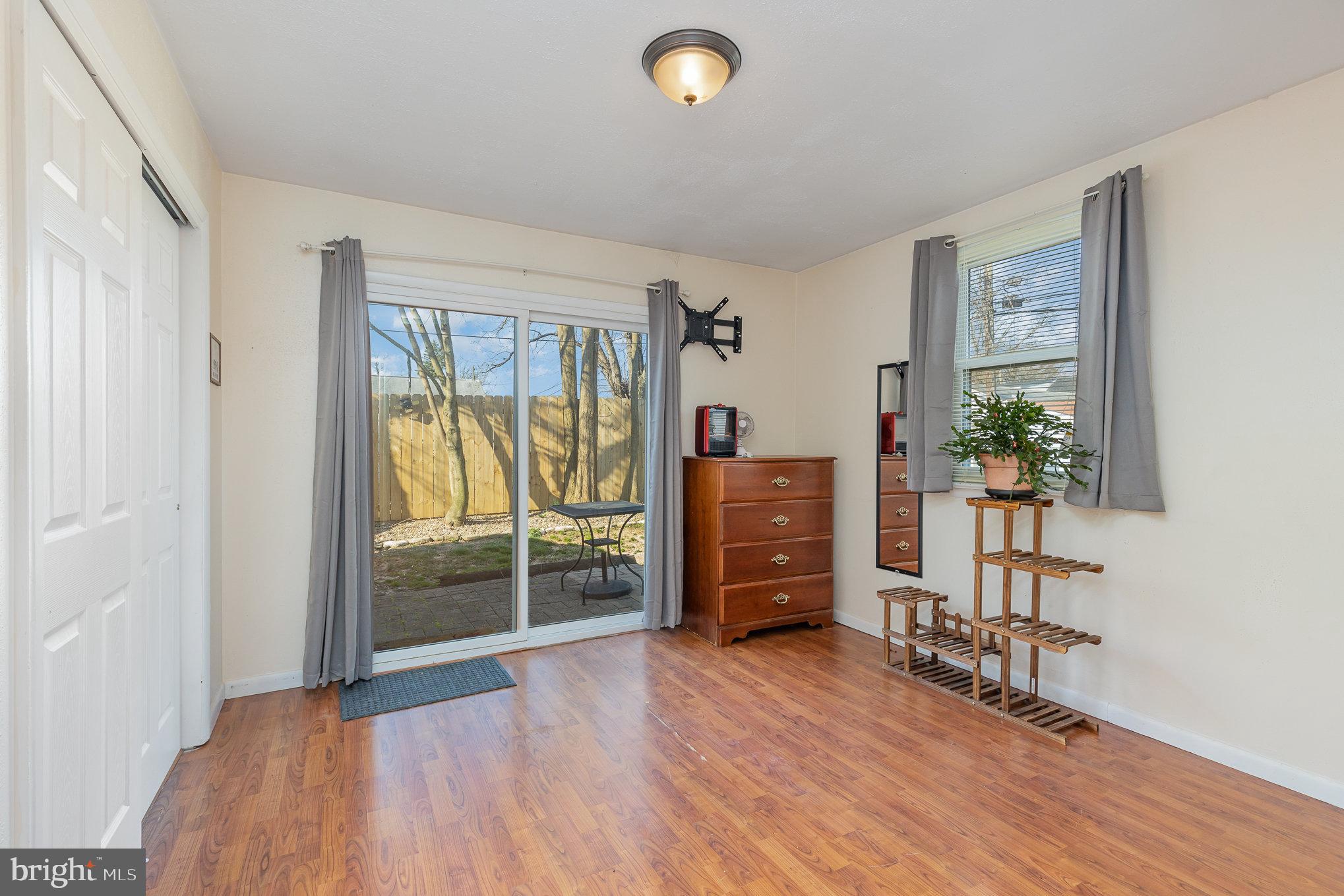 SIMPSON TERRACE - Residential