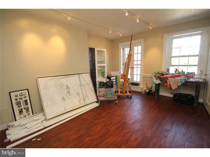 SOCIETY HILL - Residential