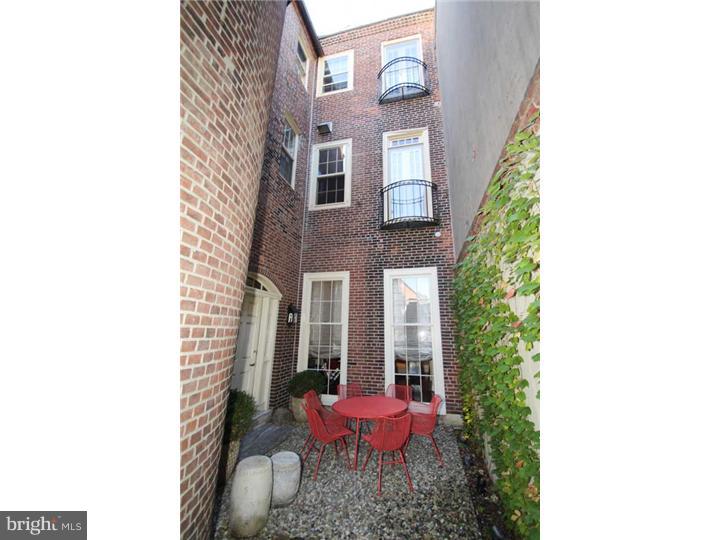 SOCIETY HILL - Residential