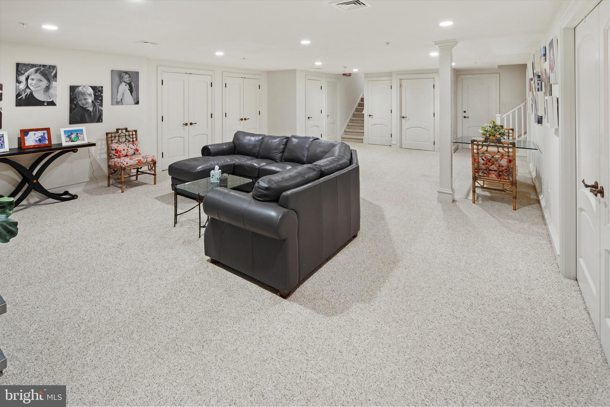 EVANS MEADOW - Residential