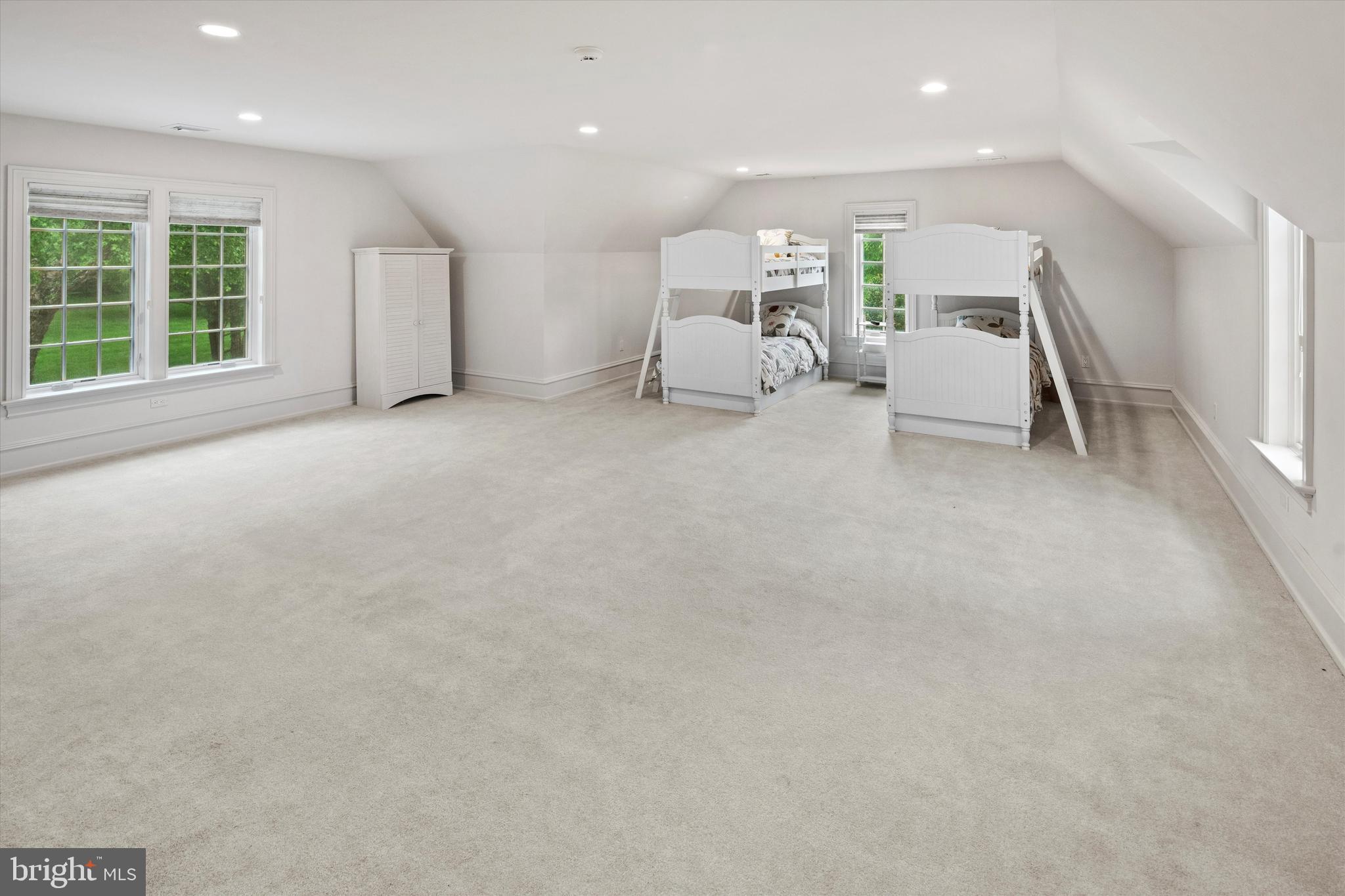EVANS MEADOW - Residential