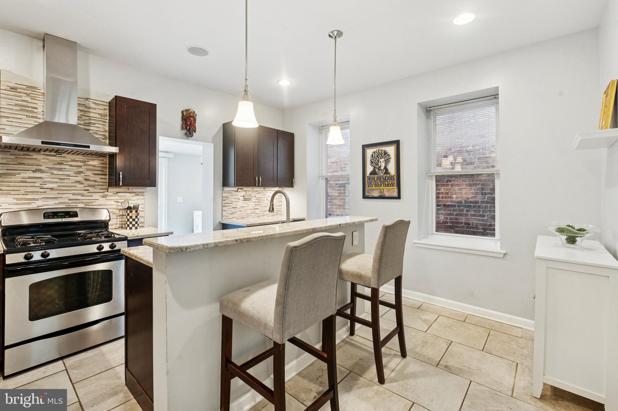 EAST FALLS - Residential