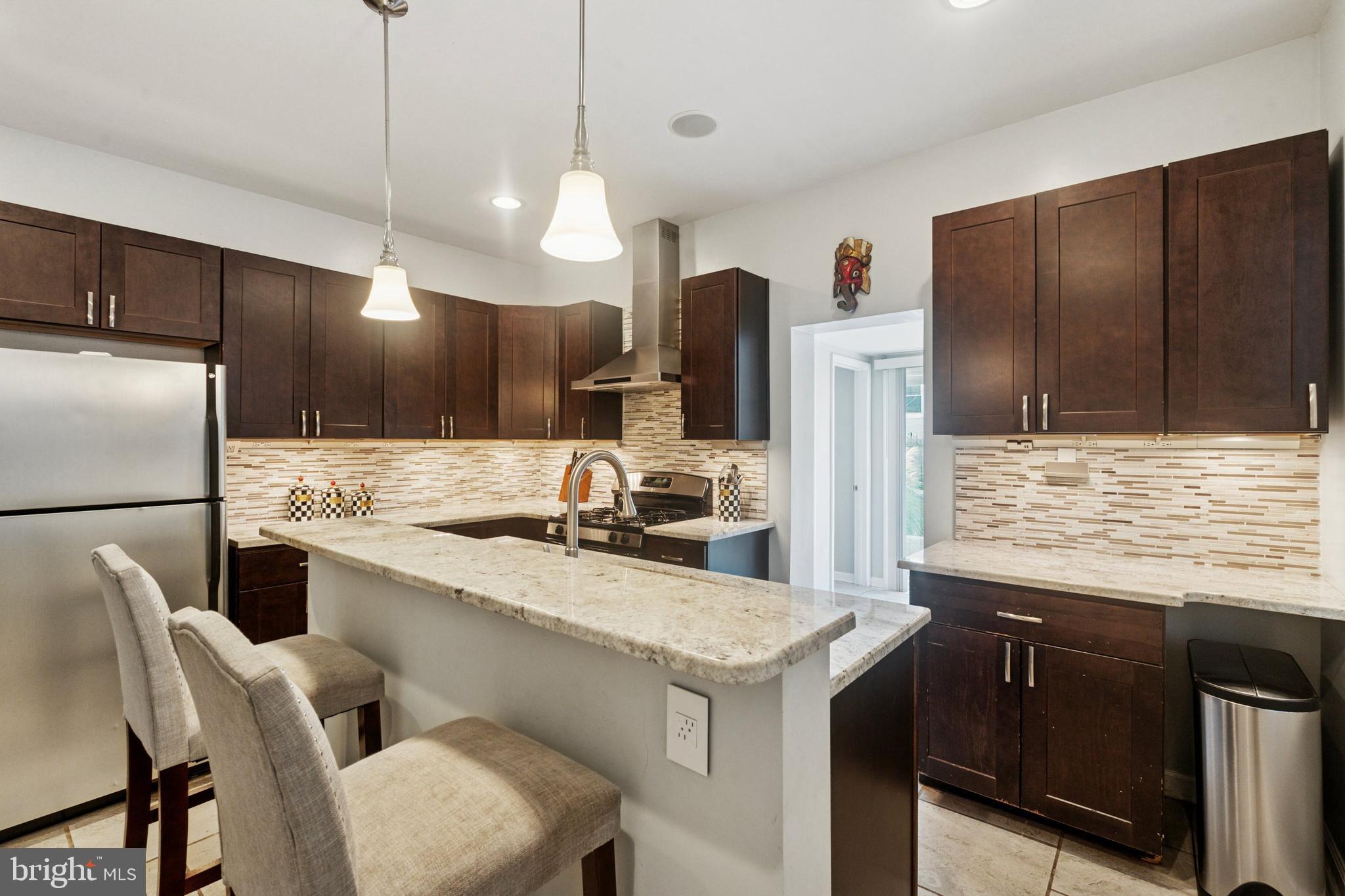 EAST FALLS - Residential