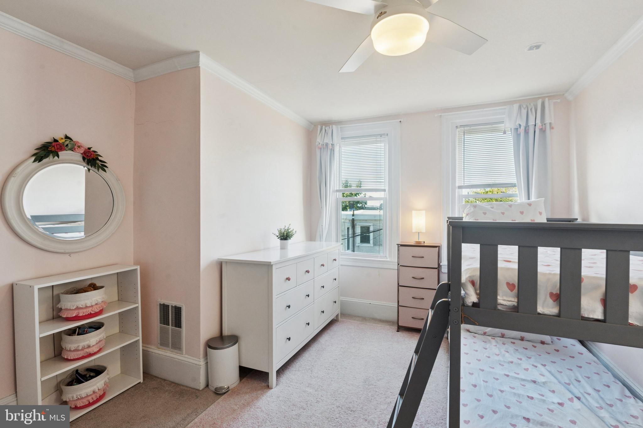 EAST FALLS - Residential