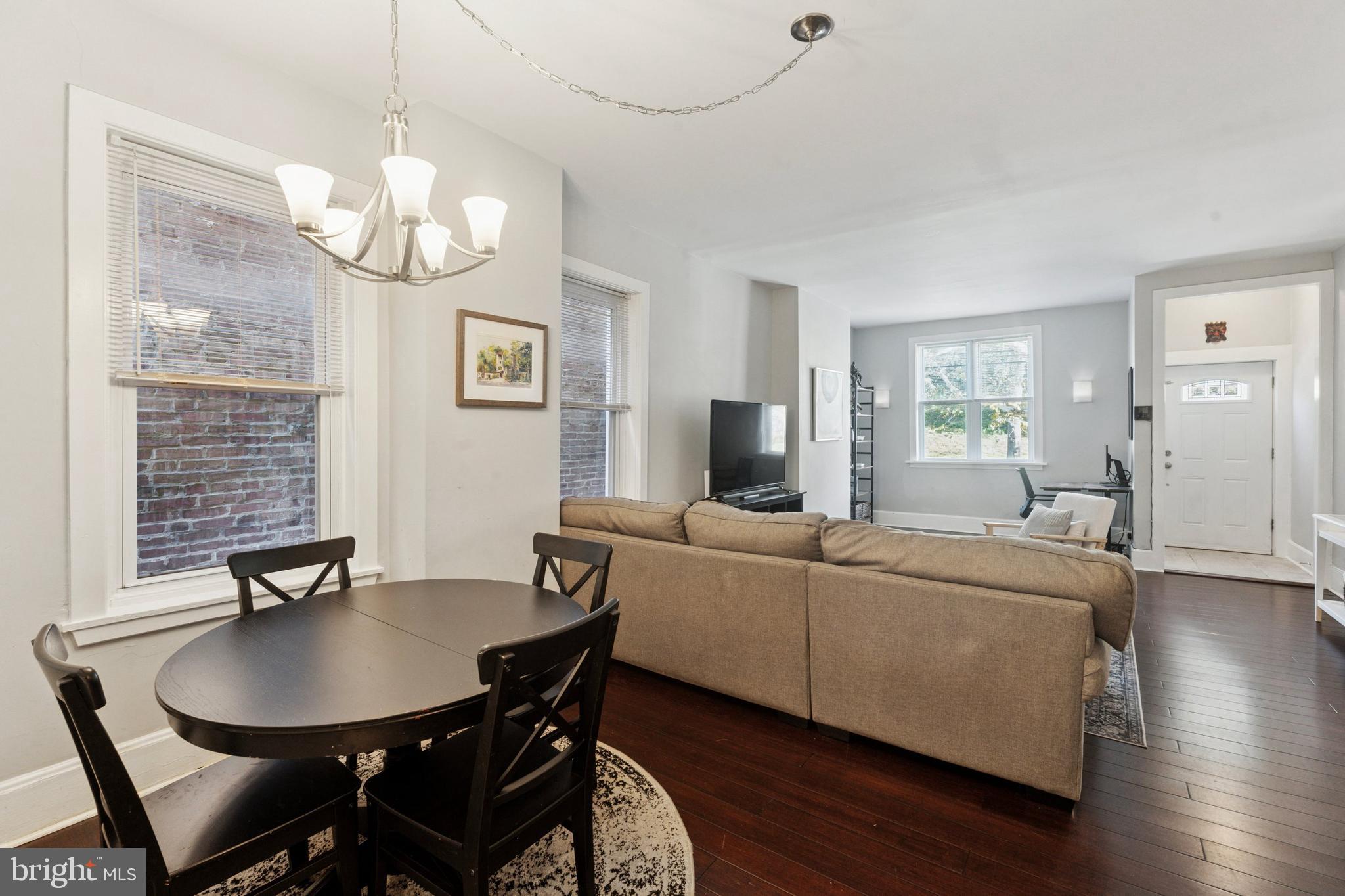 EAST FALLS - Residential