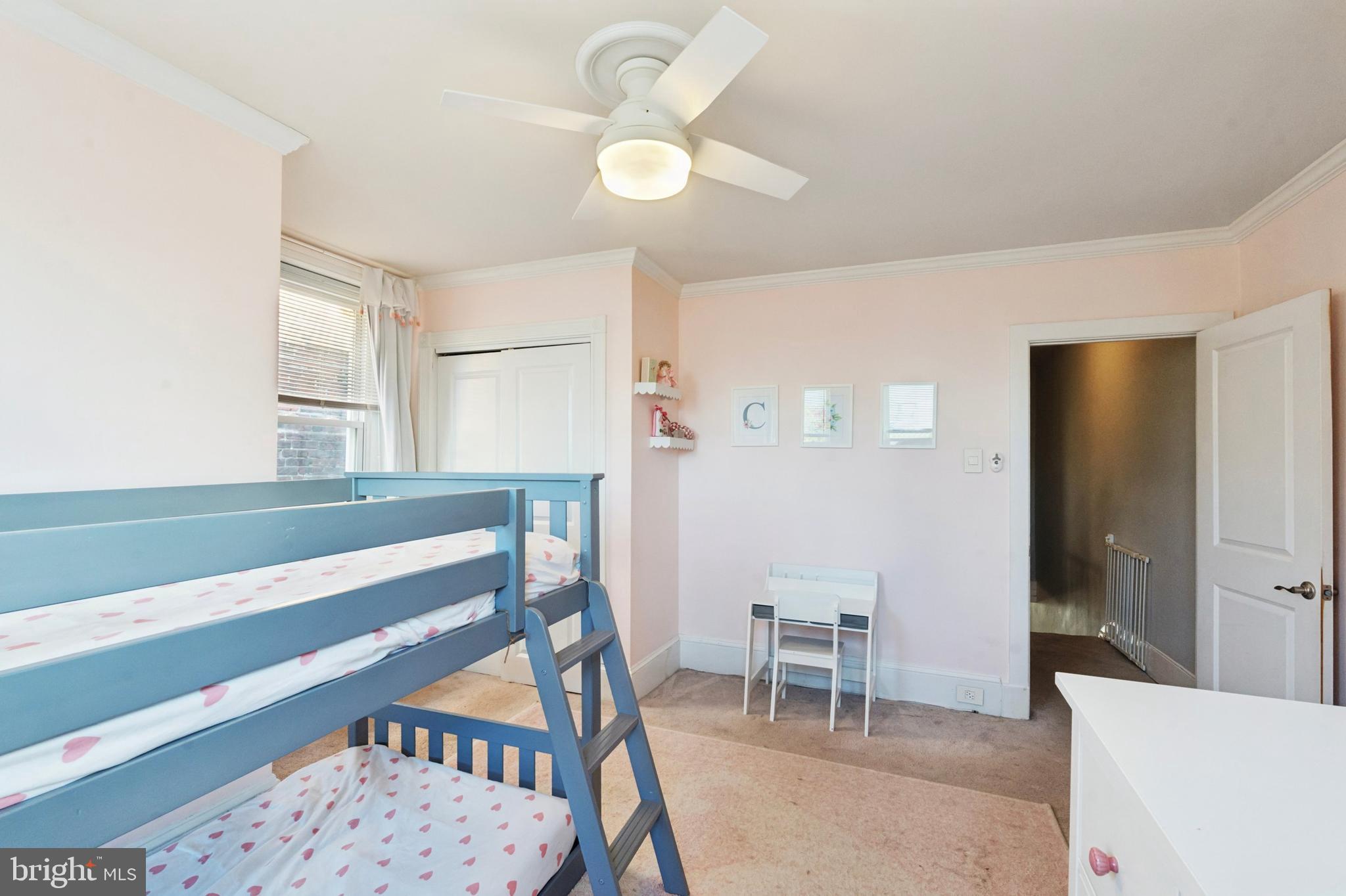 EAST FALLS - Residential