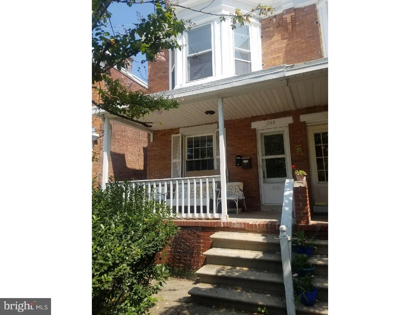Recently renovated 2 bedroom, 1 Bath located in a quaint neighborhood in Milmont, PA. Ample street parking close to both I-95 and I-476. Hardwood floors throughout and newly installed granite kitchen counter tops. Central air. Located within Ridley Park School District. Close to plenty of grocery stores and shops. Large backyard and porch patio.