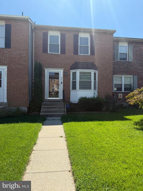 Townhouse For Sale - 321 Cool Breeze Court<br/> Anne Arundel County, PASADENA, MD 21122