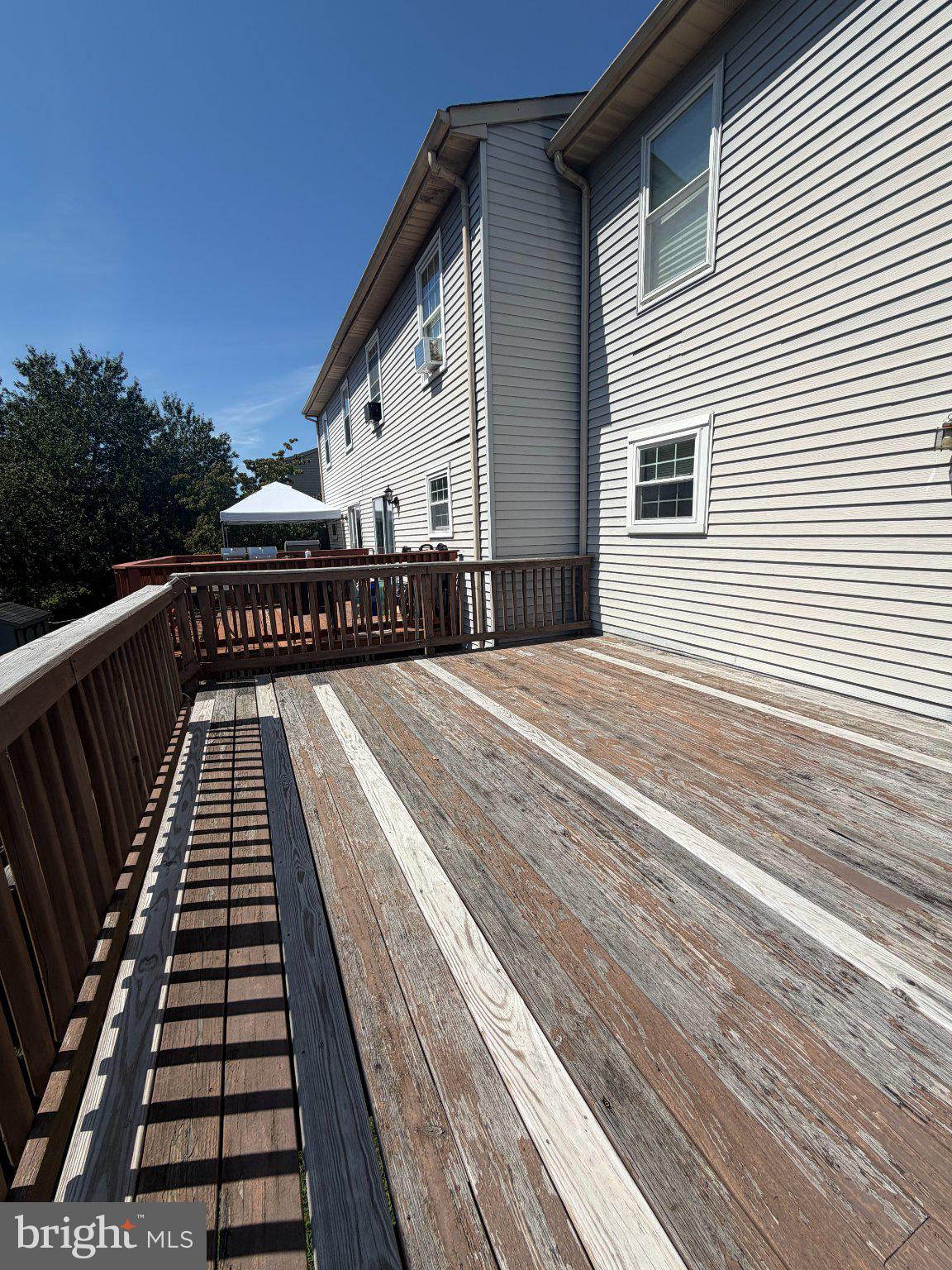 321 COOL BREEZE COURT