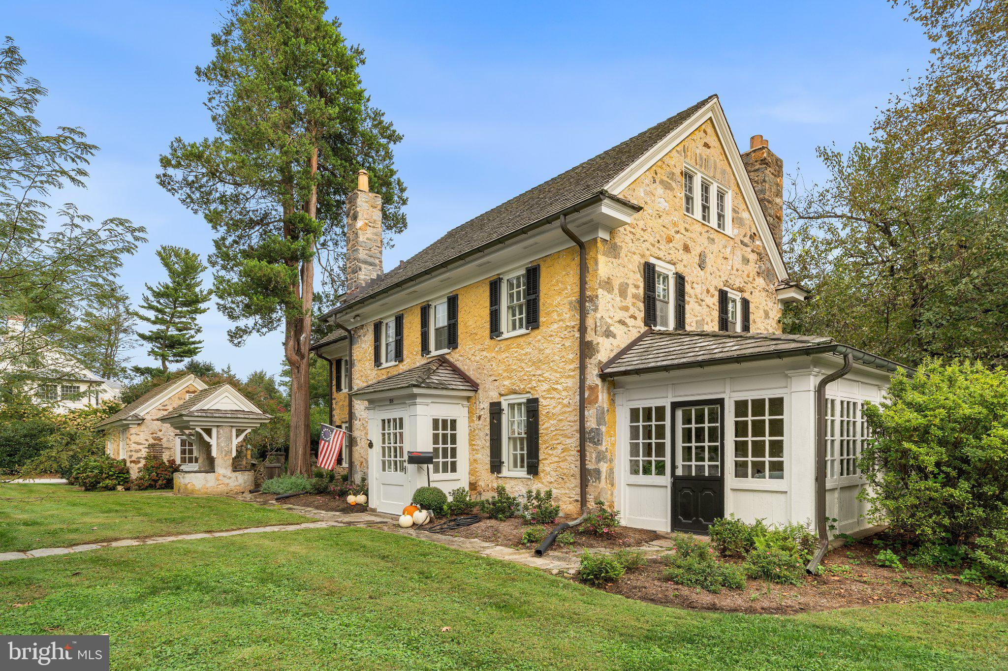 106 MULBERRY LANE