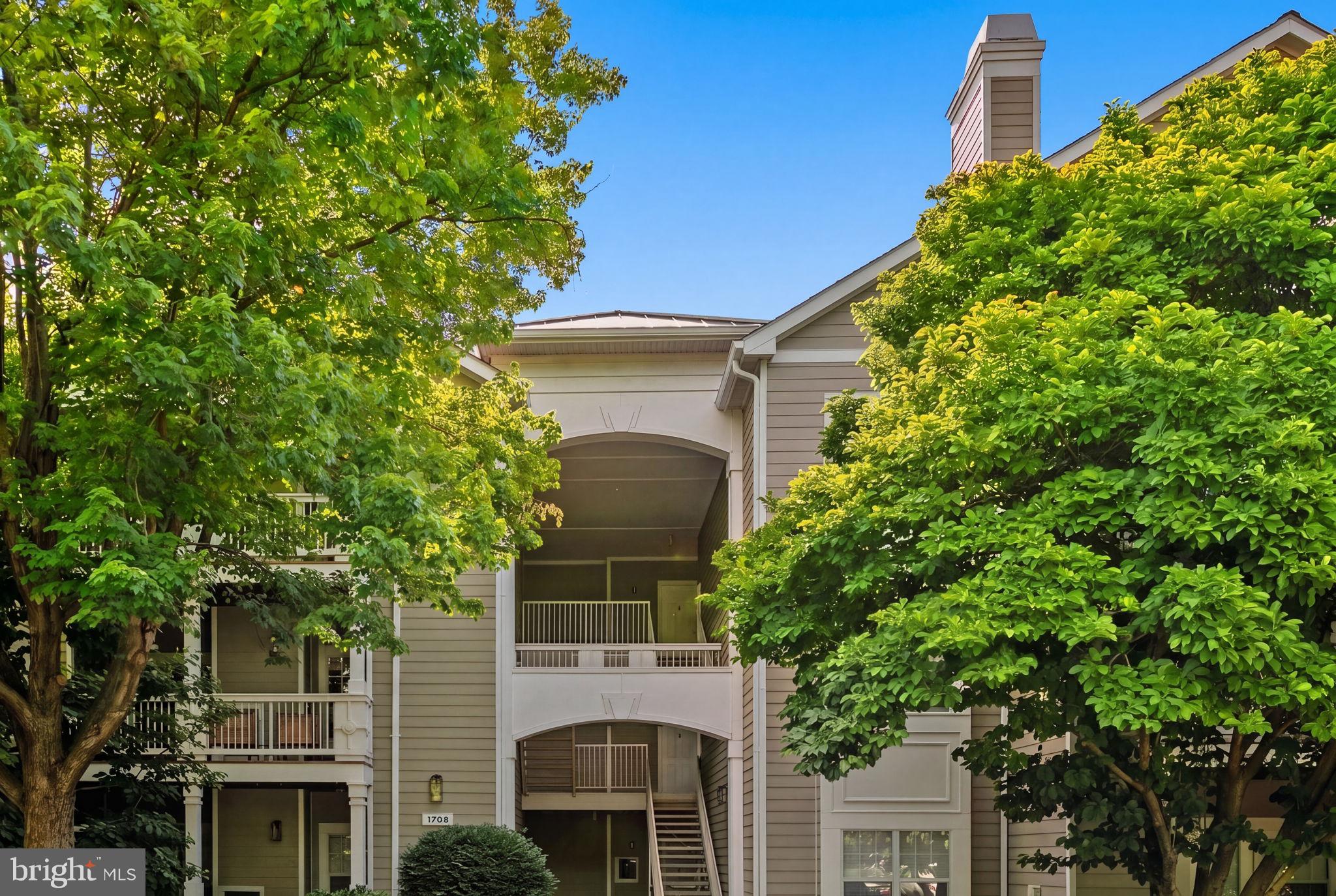 1708 LAKE SHORE CREST DRIVE 23