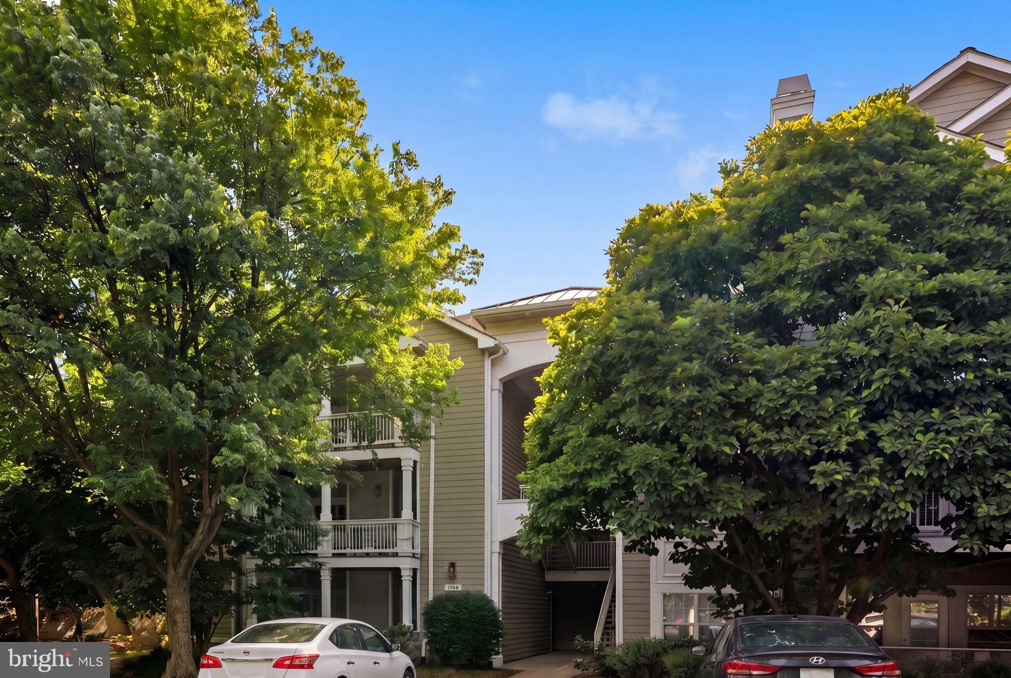 1708 LAKE SHORE CREST DRIVE 23