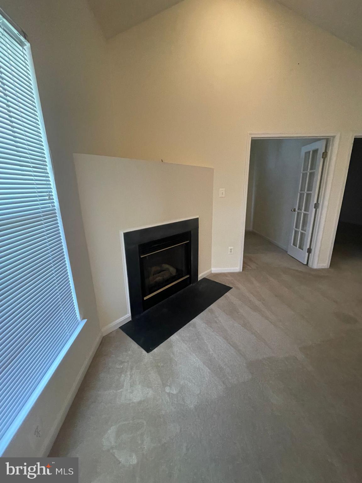 LAKESIDE AT SOUTH RIDING - Residential Lease