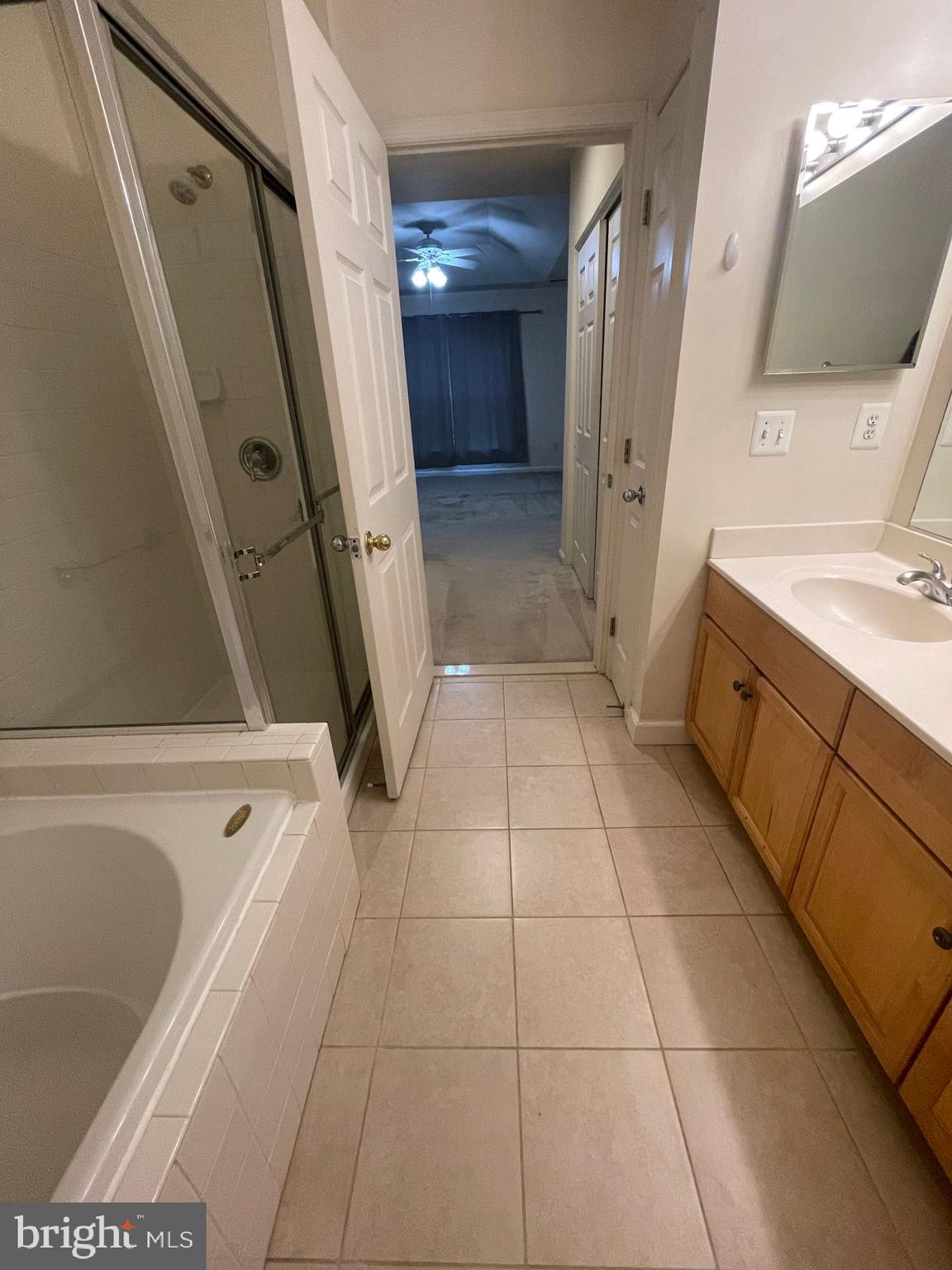 LAKESIDE AT SOUTH RIDING - Residential Lease