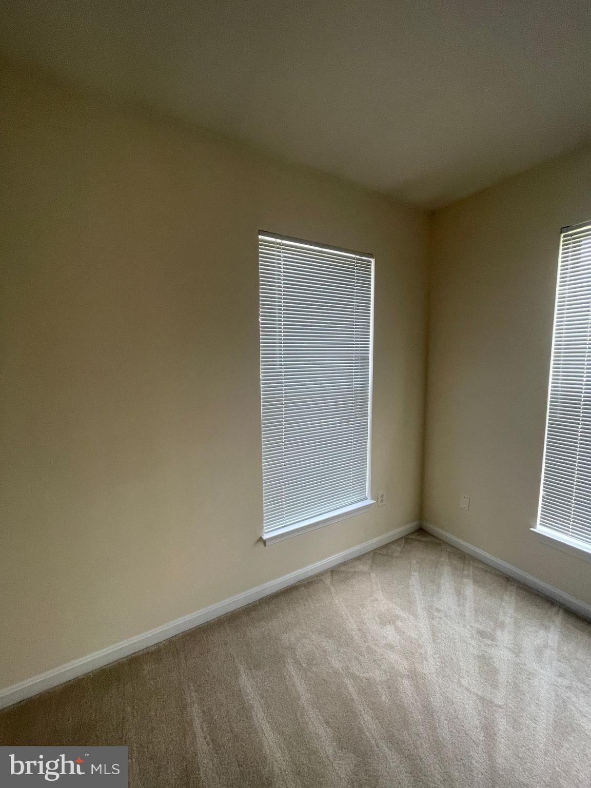 LAKESIDE AT SOUTH RIDING - Residential Lease