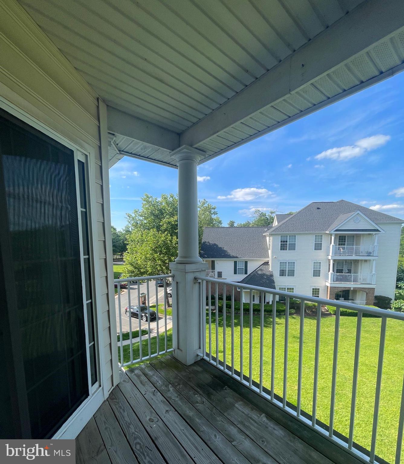 LAKESIDE AT SOUTH RIDING - Residential Lease