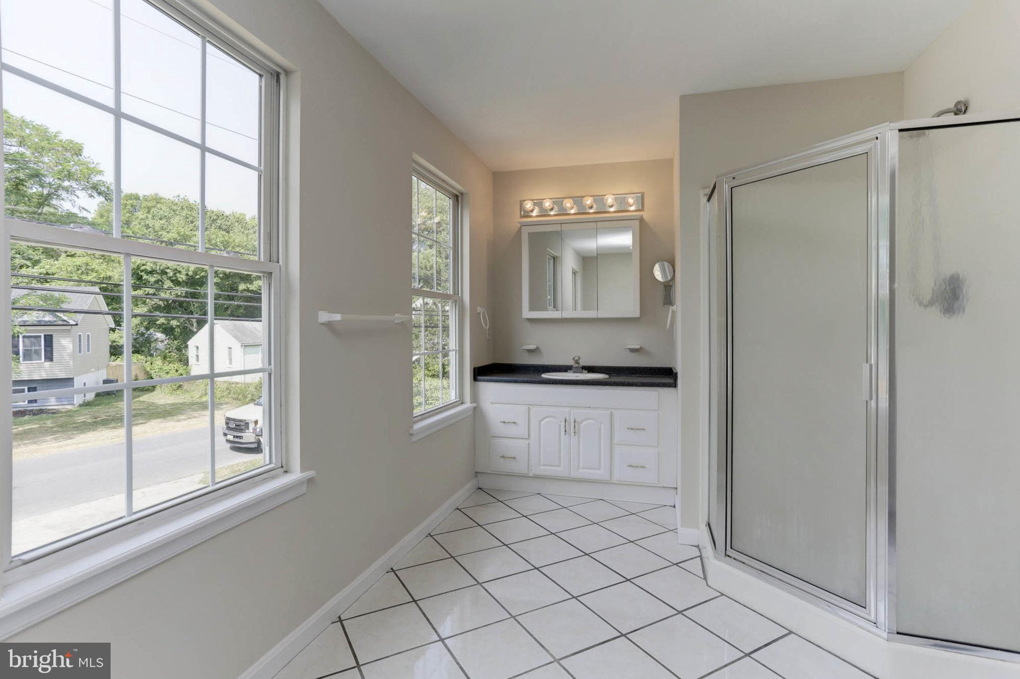 SILVER SANDS - Residential