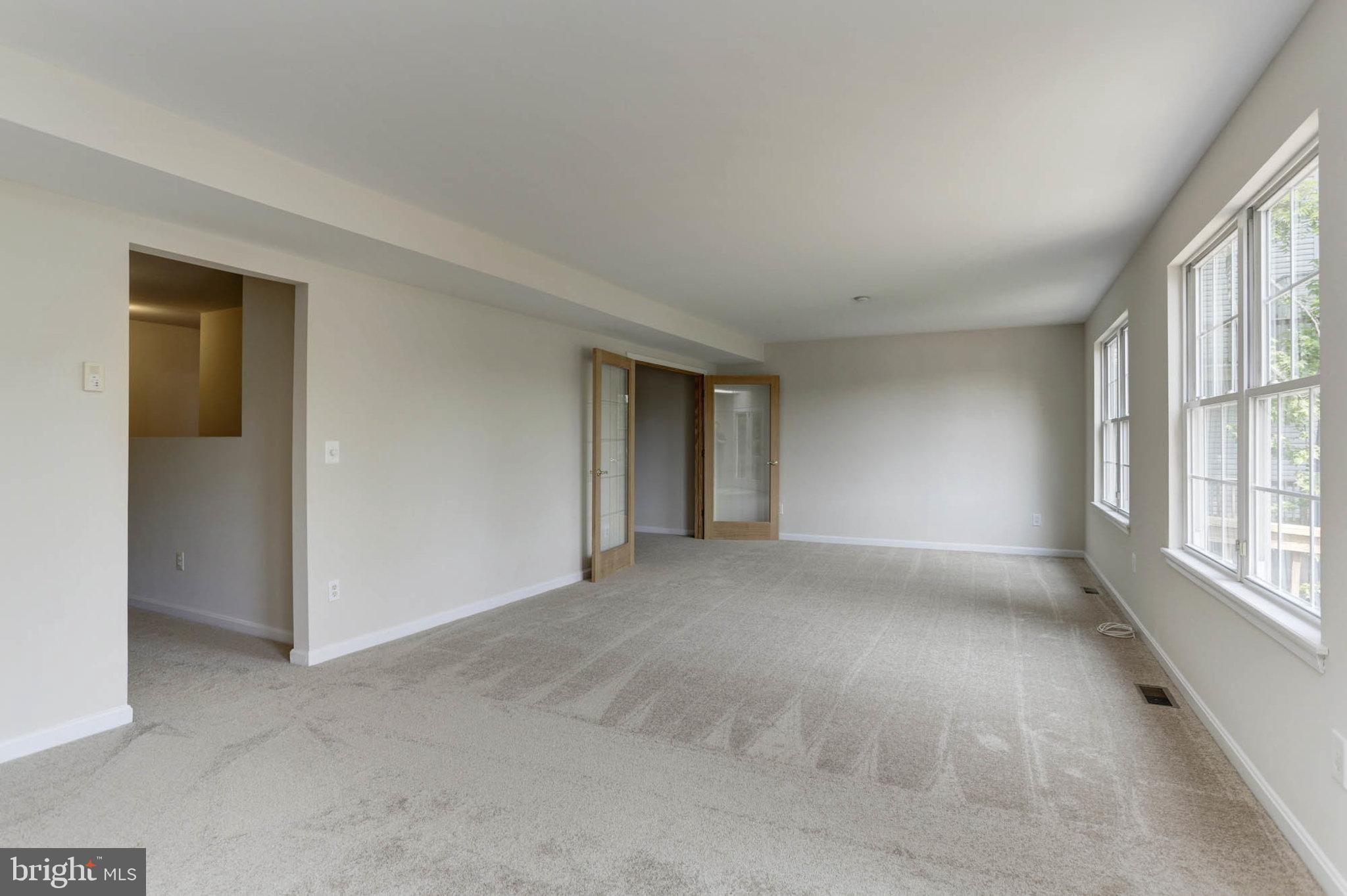 SILVER SANDS - Residential