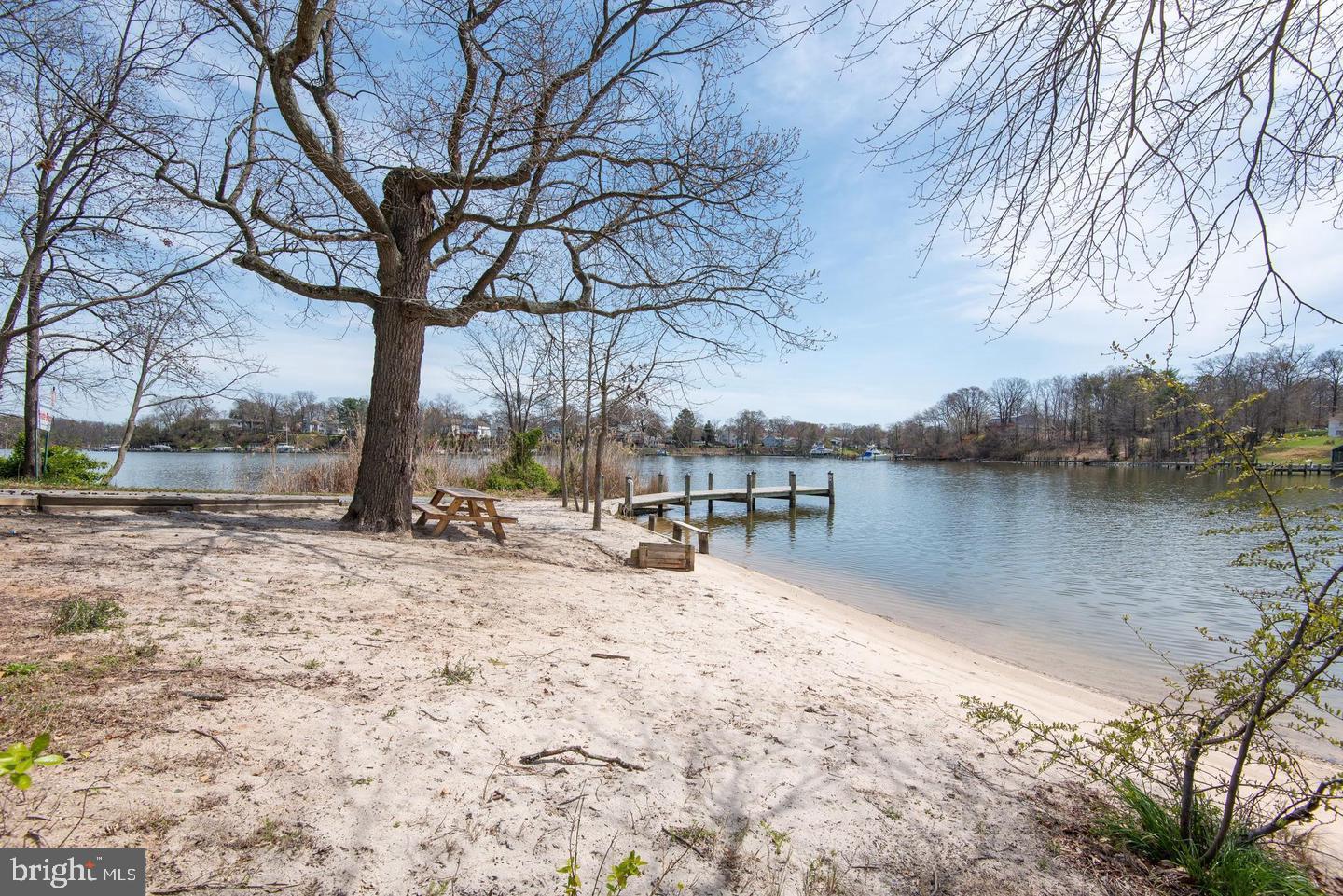 SILVER SANDS - Residential