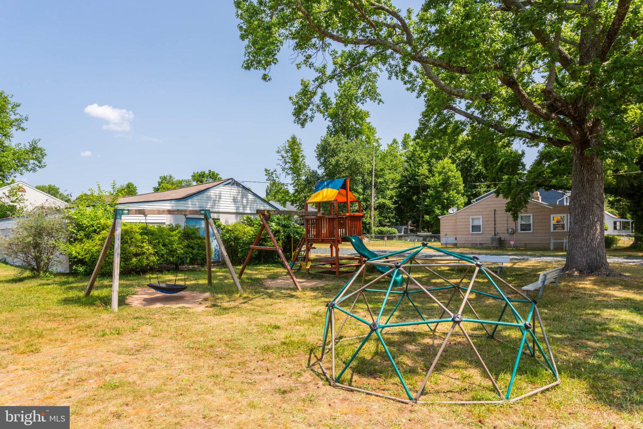 SILVER SANDS - Residential