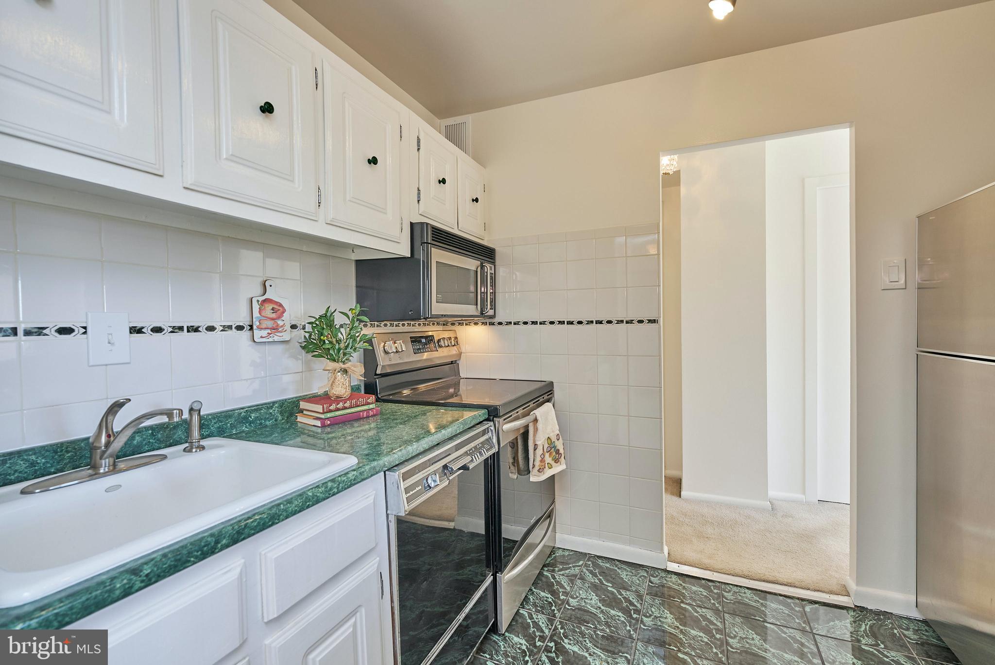 PAVILION ON THE PARK - Residential Lease