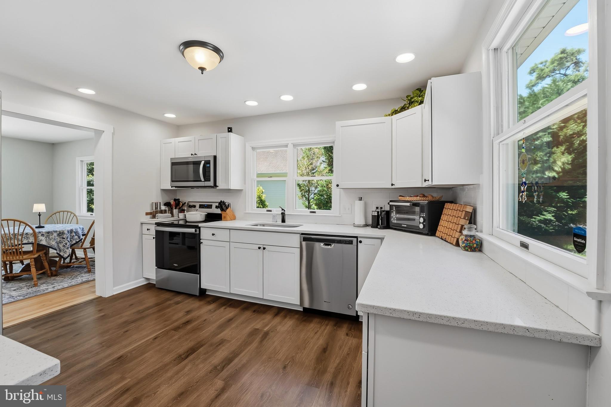 RIVERS EDGE - Residential