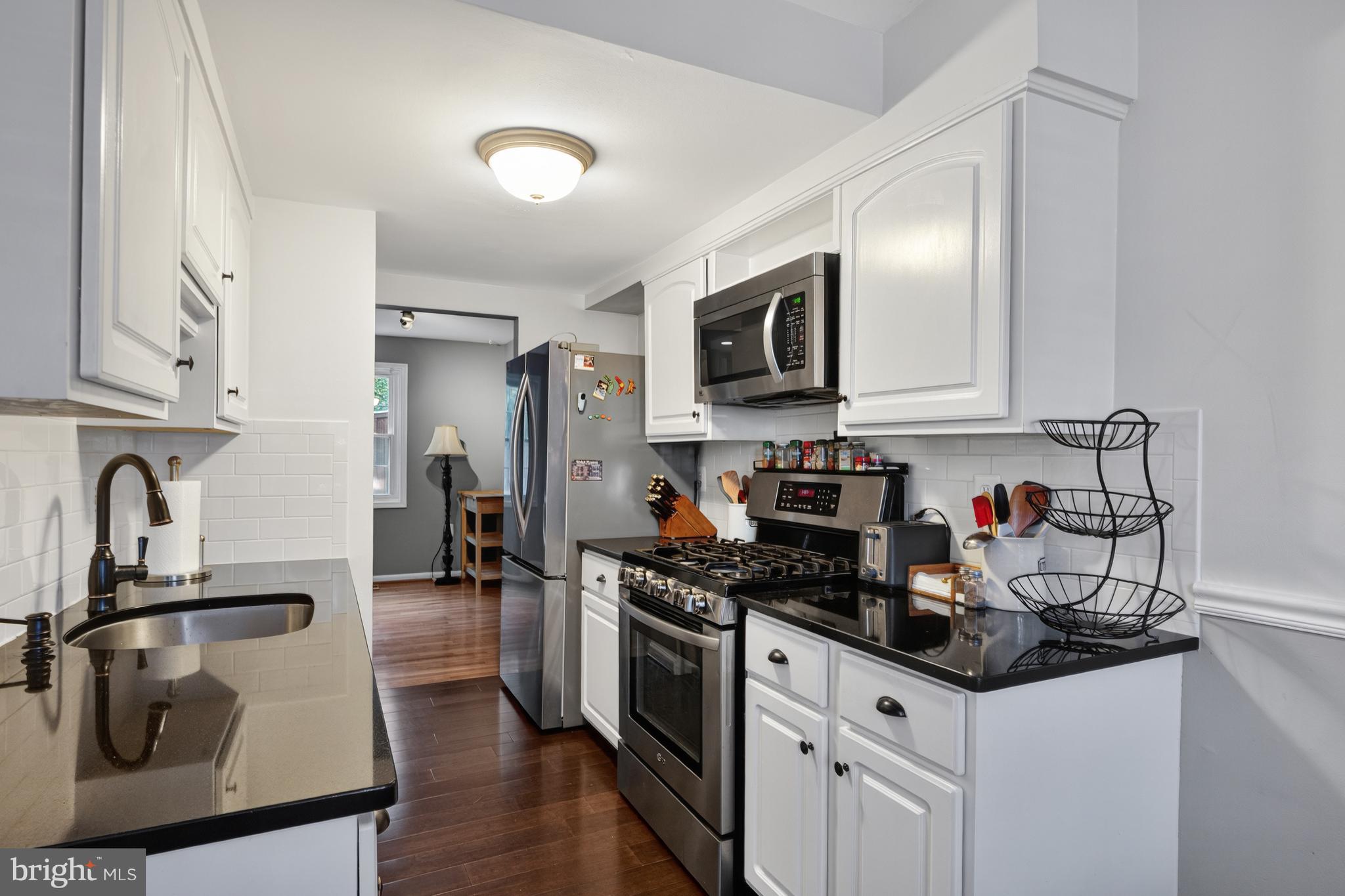 LAKEPOINTE - Residential