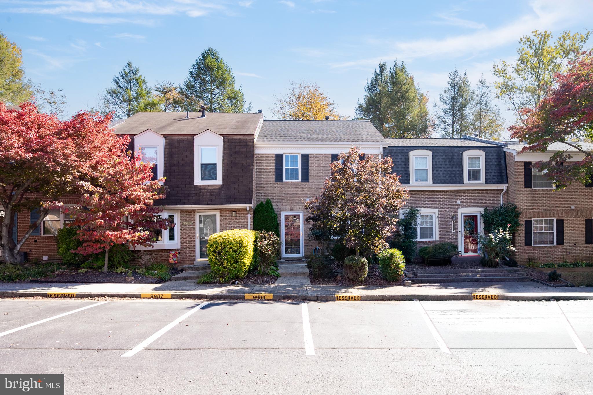 9909 LAKEPOINTE DRIVE