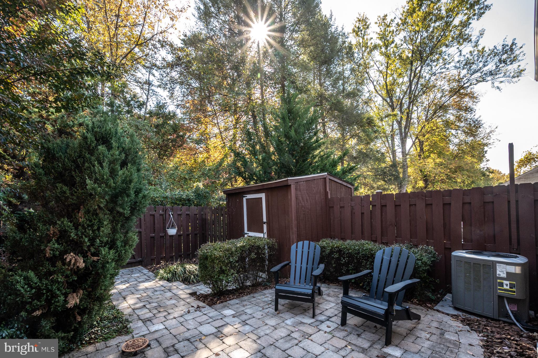 LAKEPOINTE - Residential