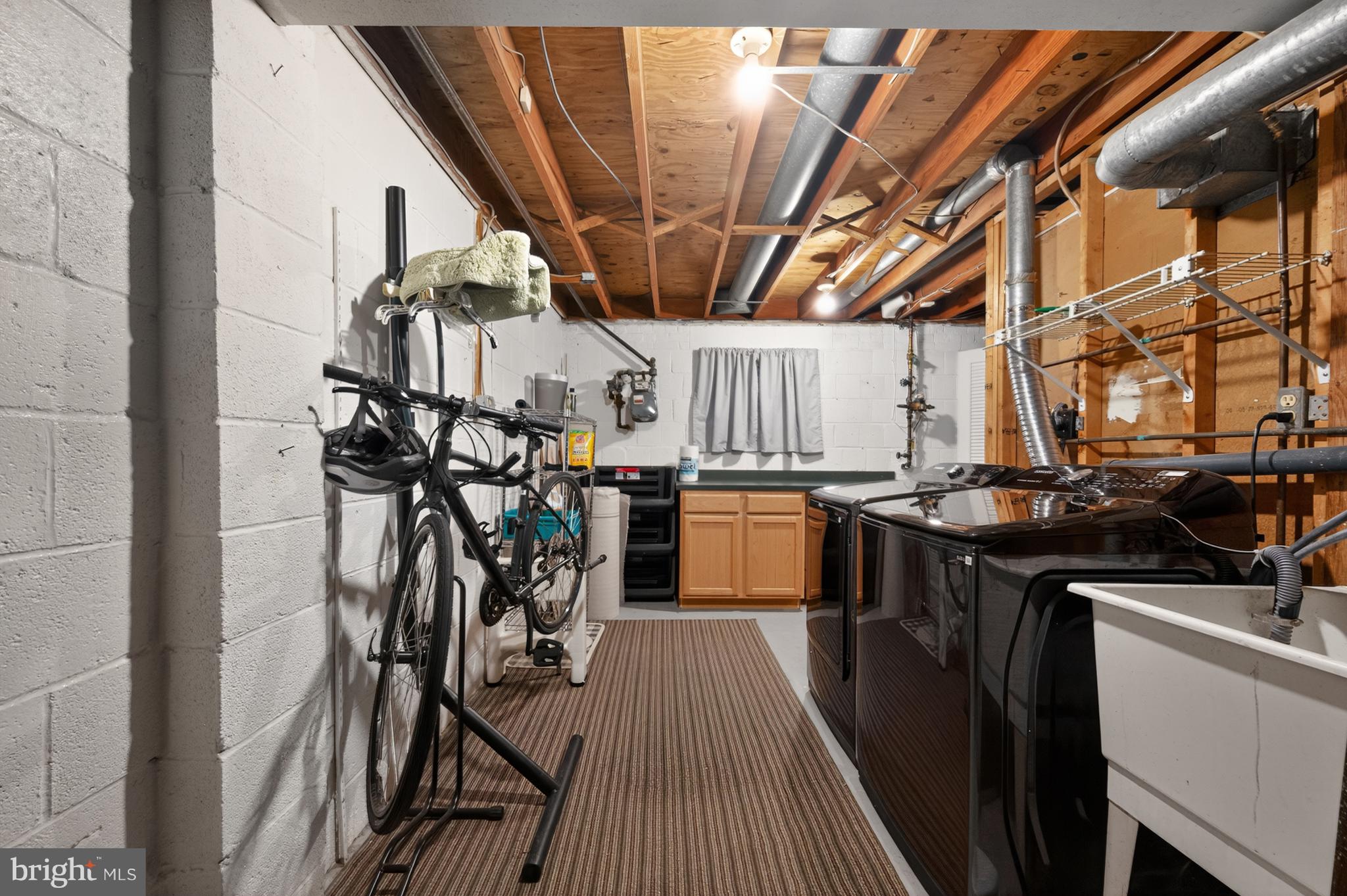 LAKEPOINTE - Residential