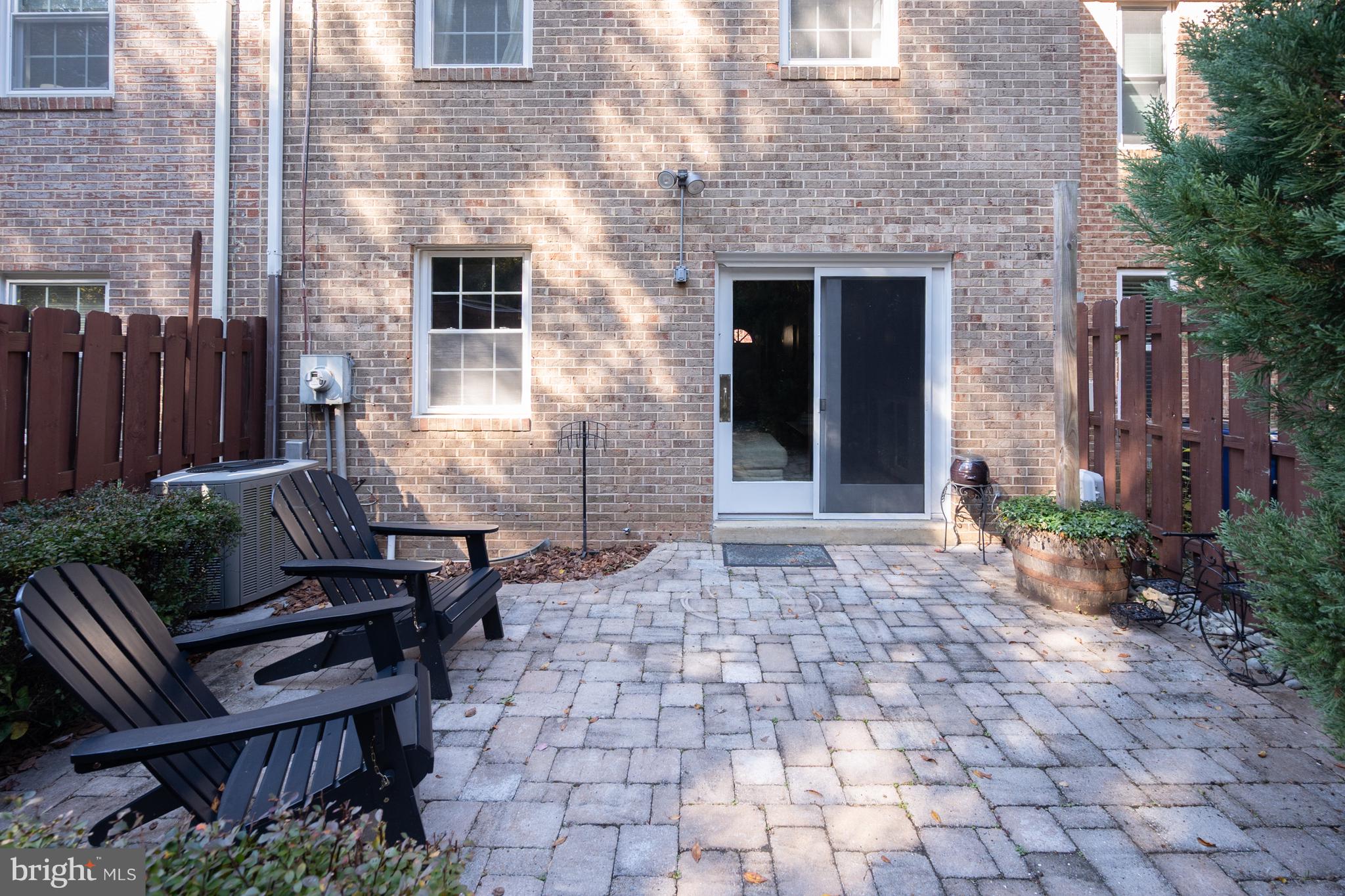 LAKEPOINTE - Residential