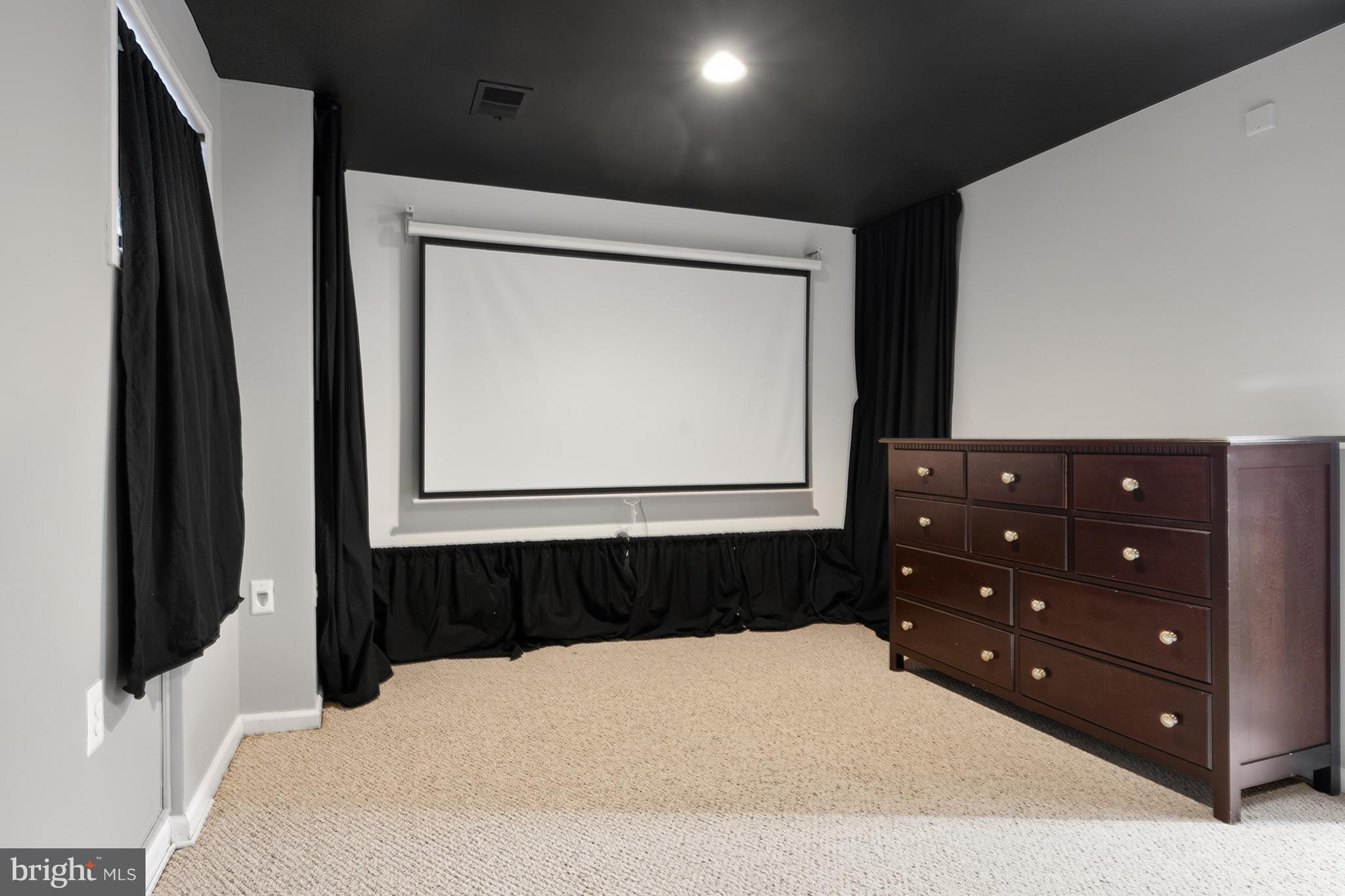 LAKEPOINTE - Residential