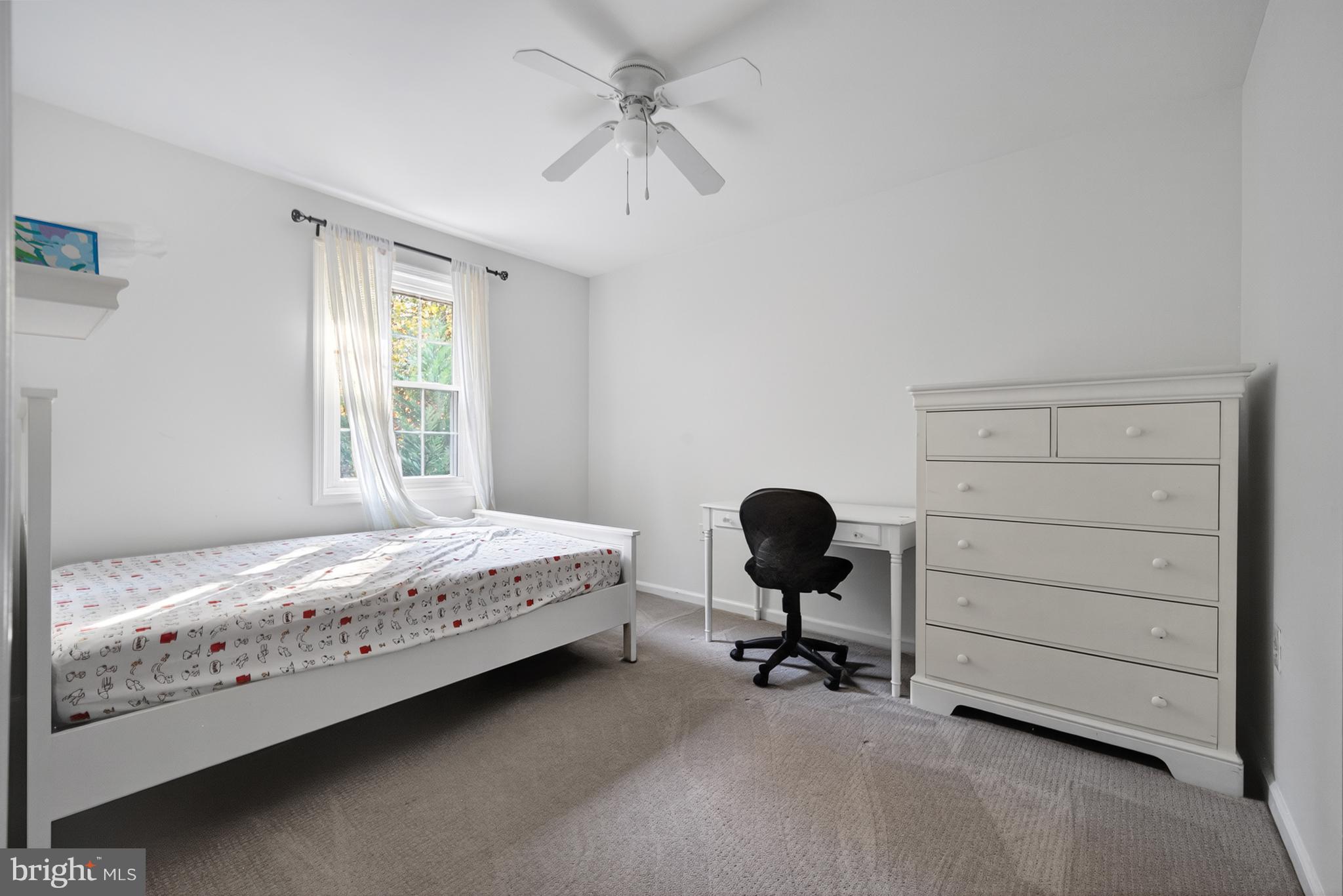 LAKEPOINTE - Residential