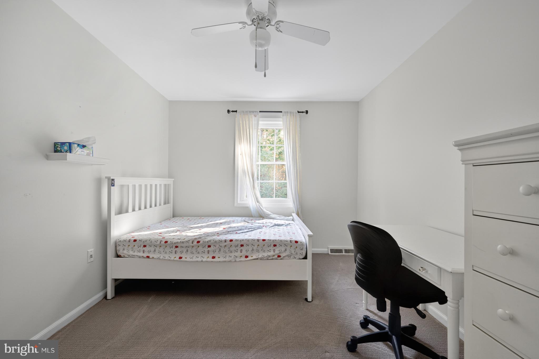 LAKEPOINTE - Residential