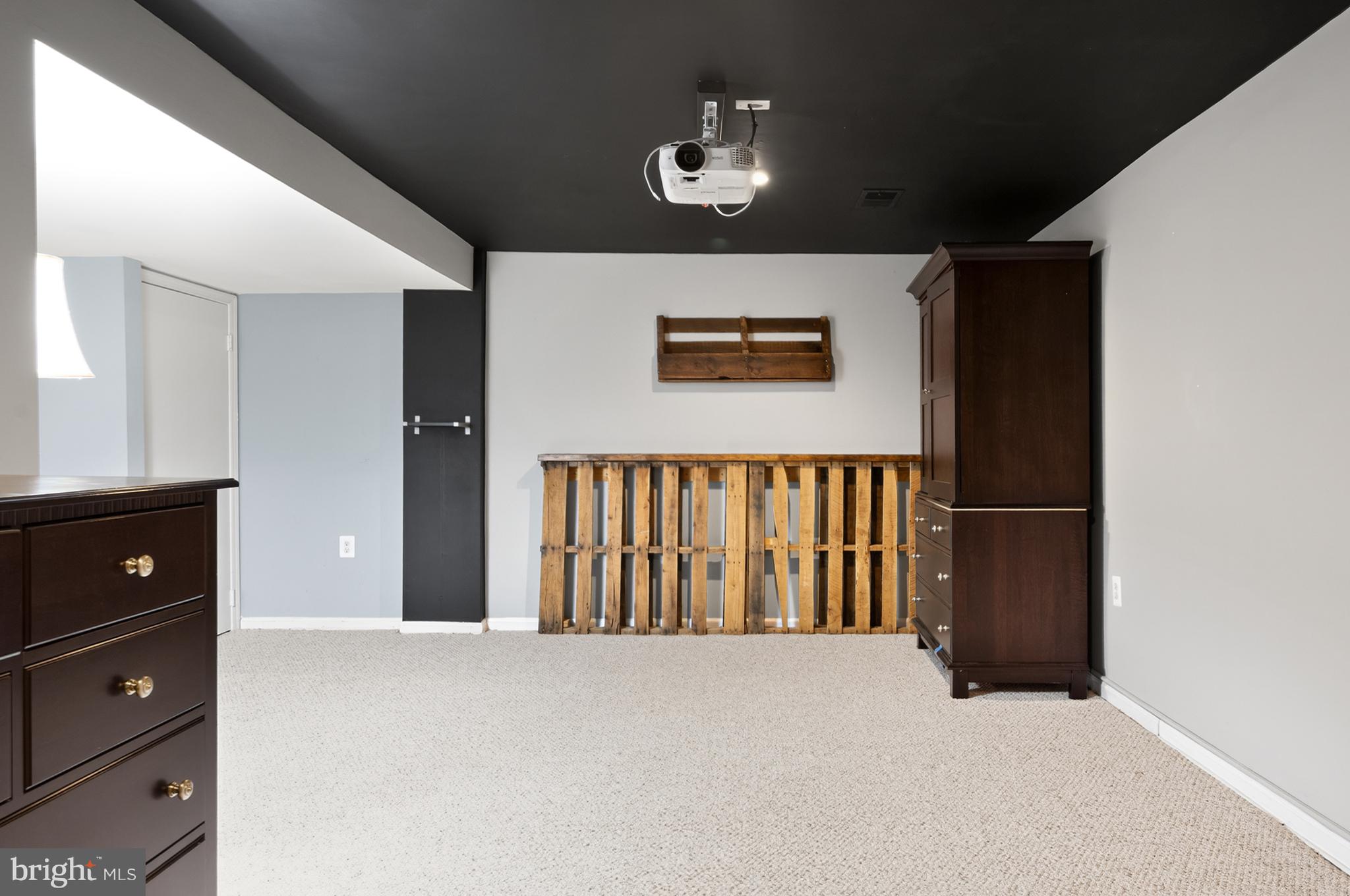 LAKEPOINTE - Residential