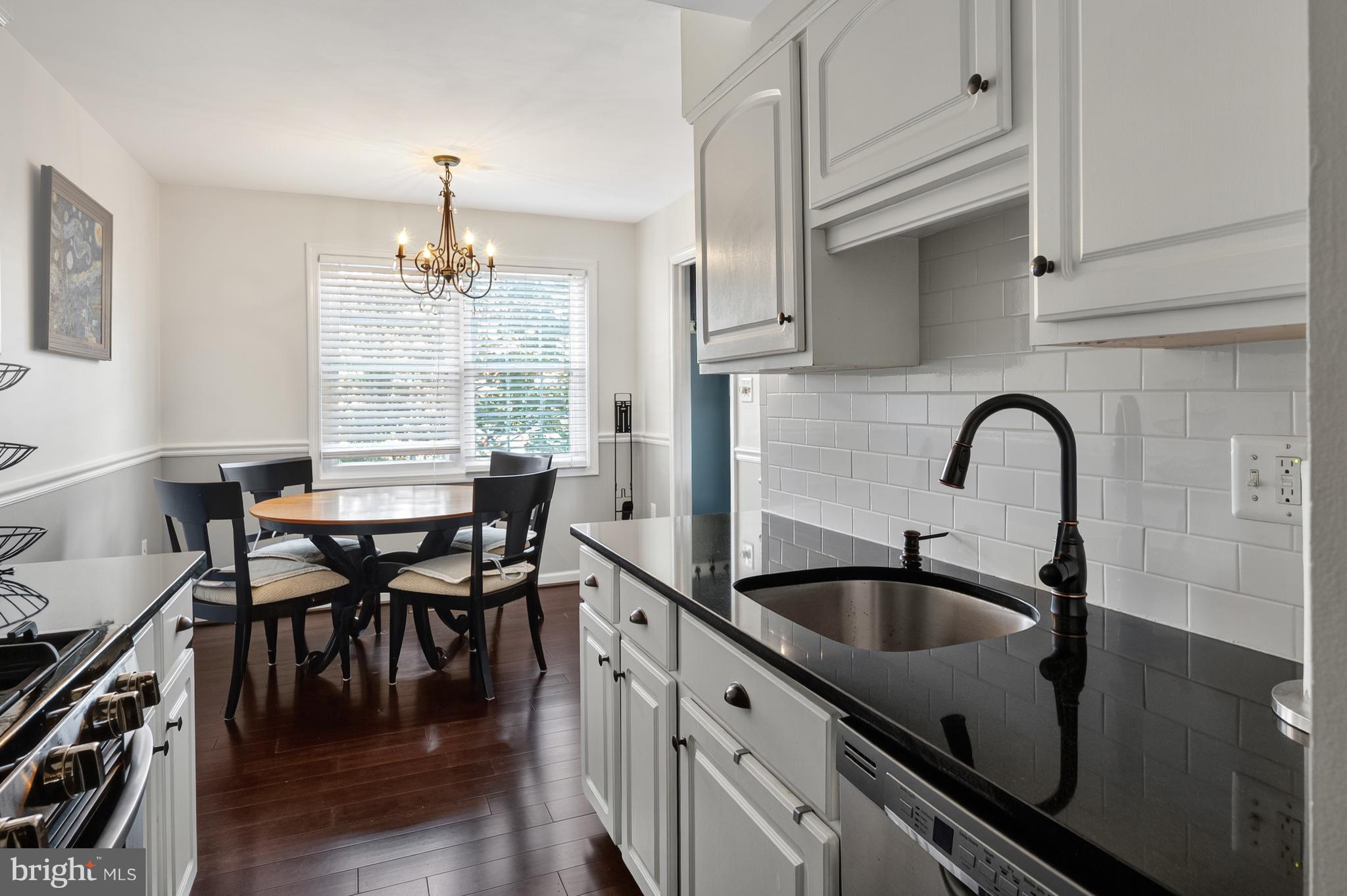 LAKEPOINTE - Residential