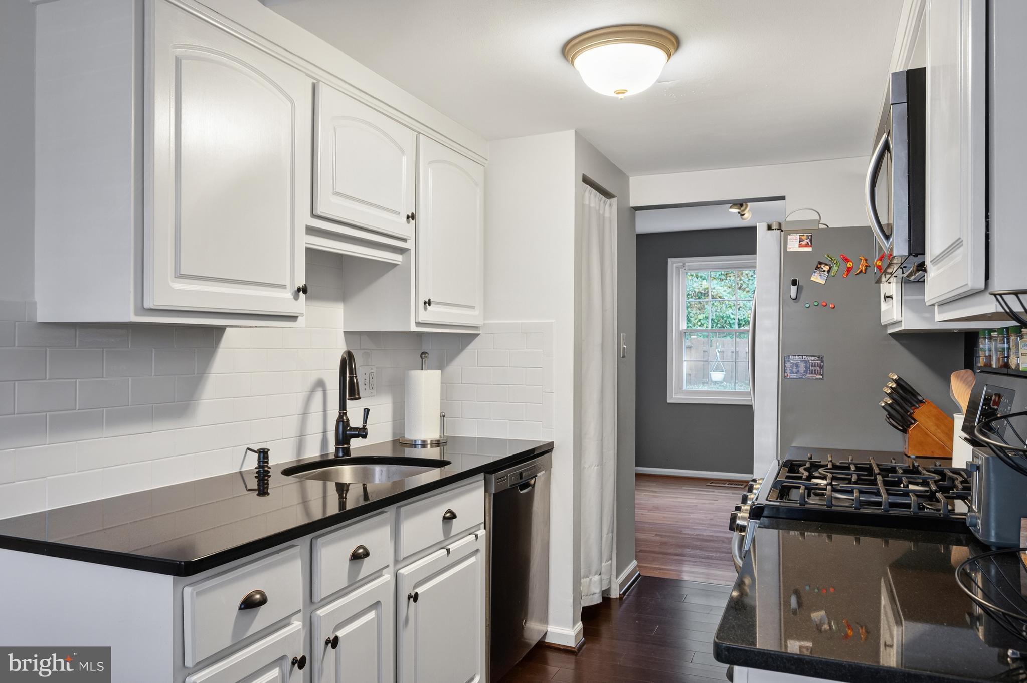 LAKEPOINTE - Residential