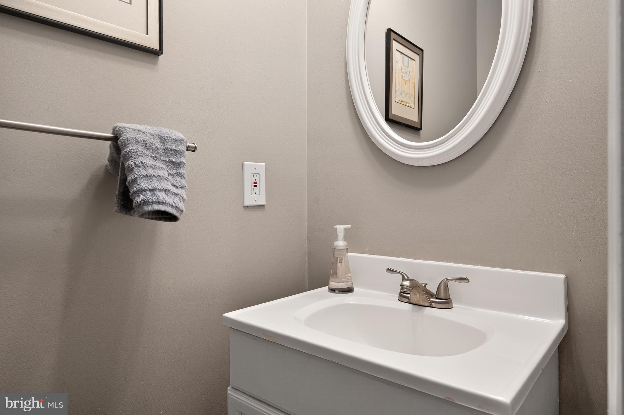 LAKEPOINTE - Residential