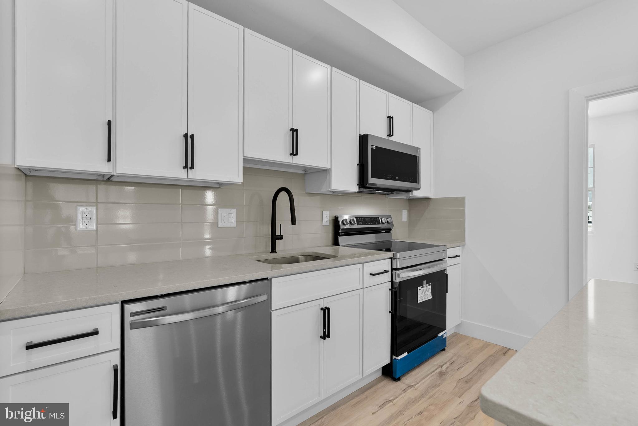 NORRIS SQUARE - Residential Lease