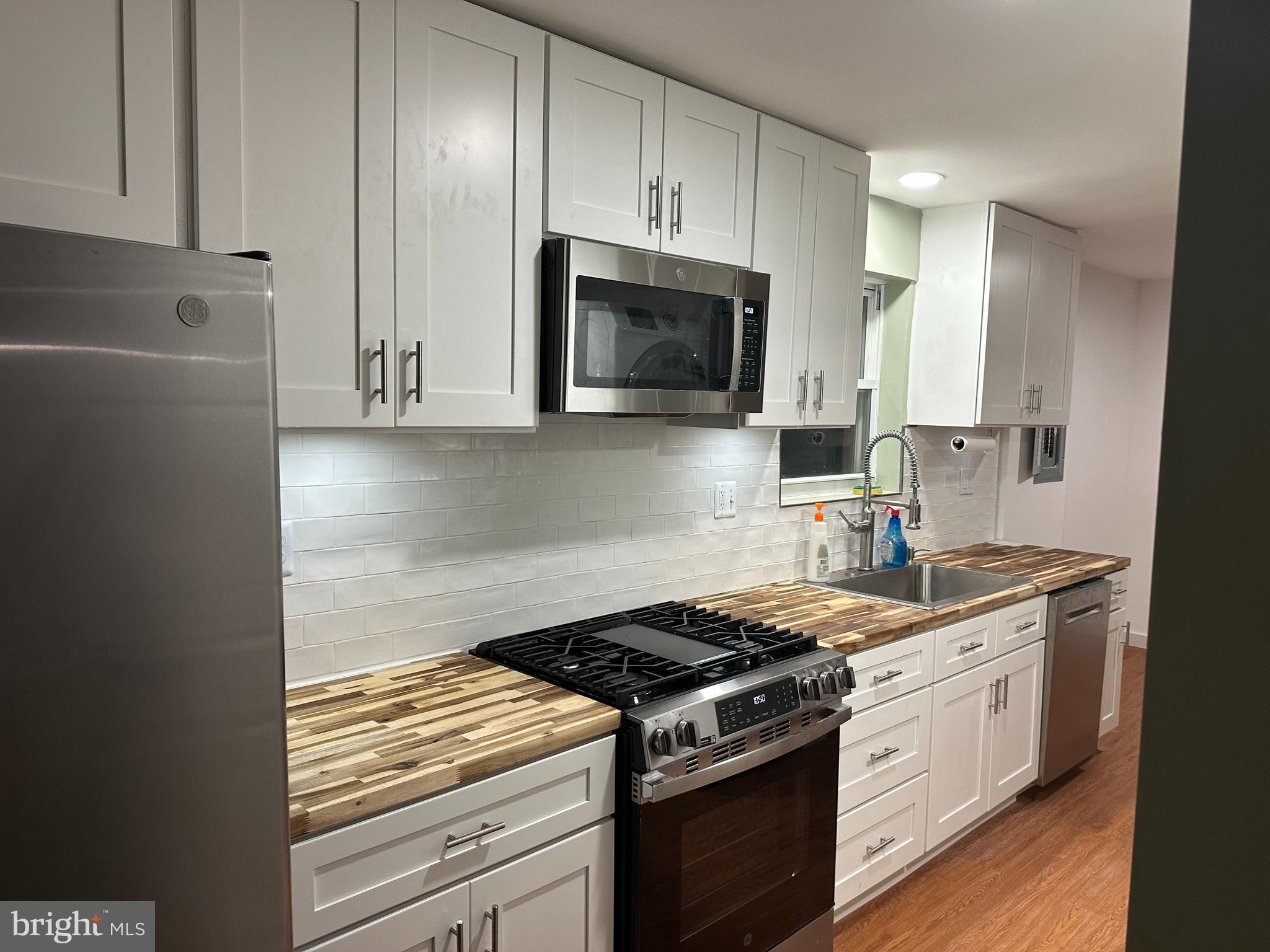 NEW HAMPSHIRE ESTATES - Residential