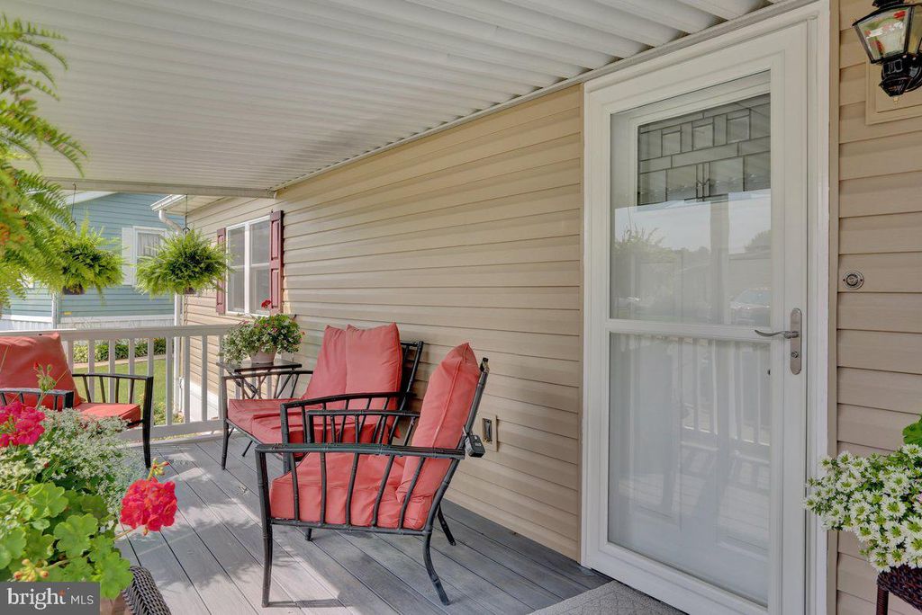 Photo of 41 STONY RUN VLG, DENVER, PA 17517 (MLS # PALA2038506)