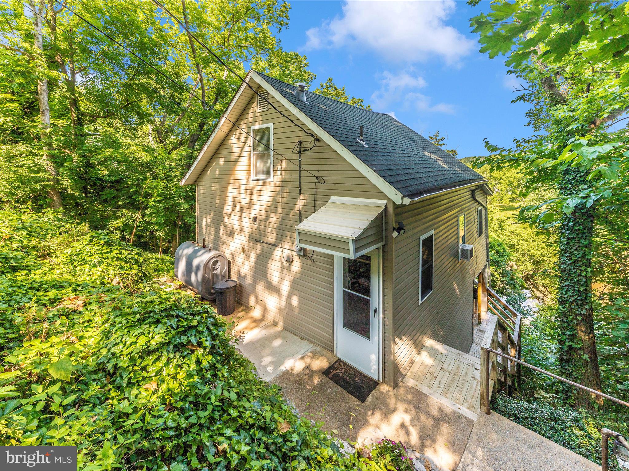 CLEAR SPRING - Residential