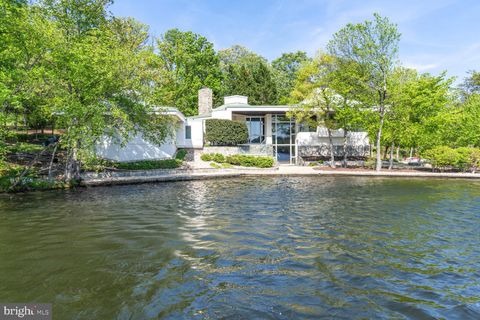 6106 BEACHWAY DRIVE FALLS CHURCH VA 22041