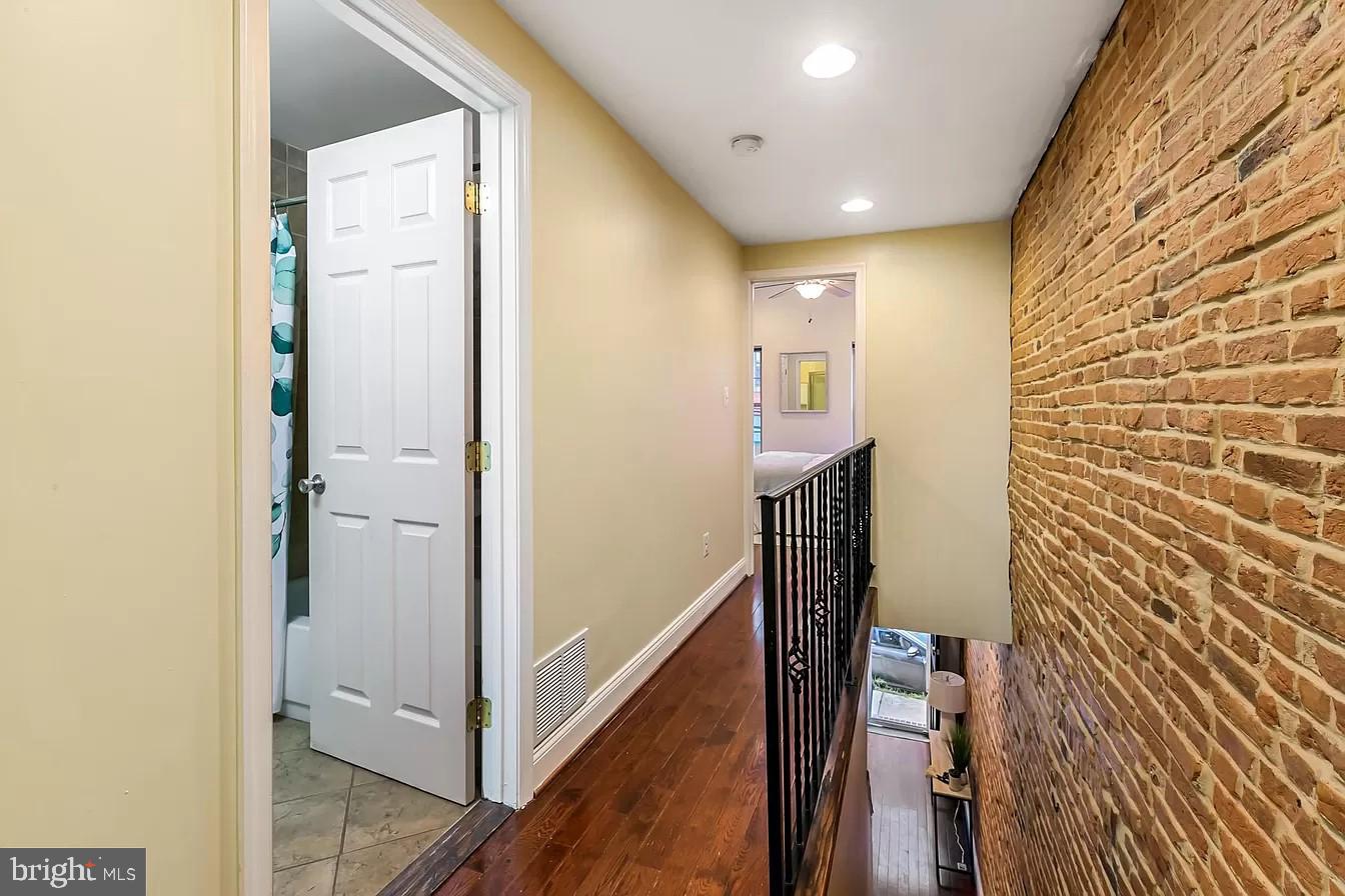 RIVERSIDE - Residential