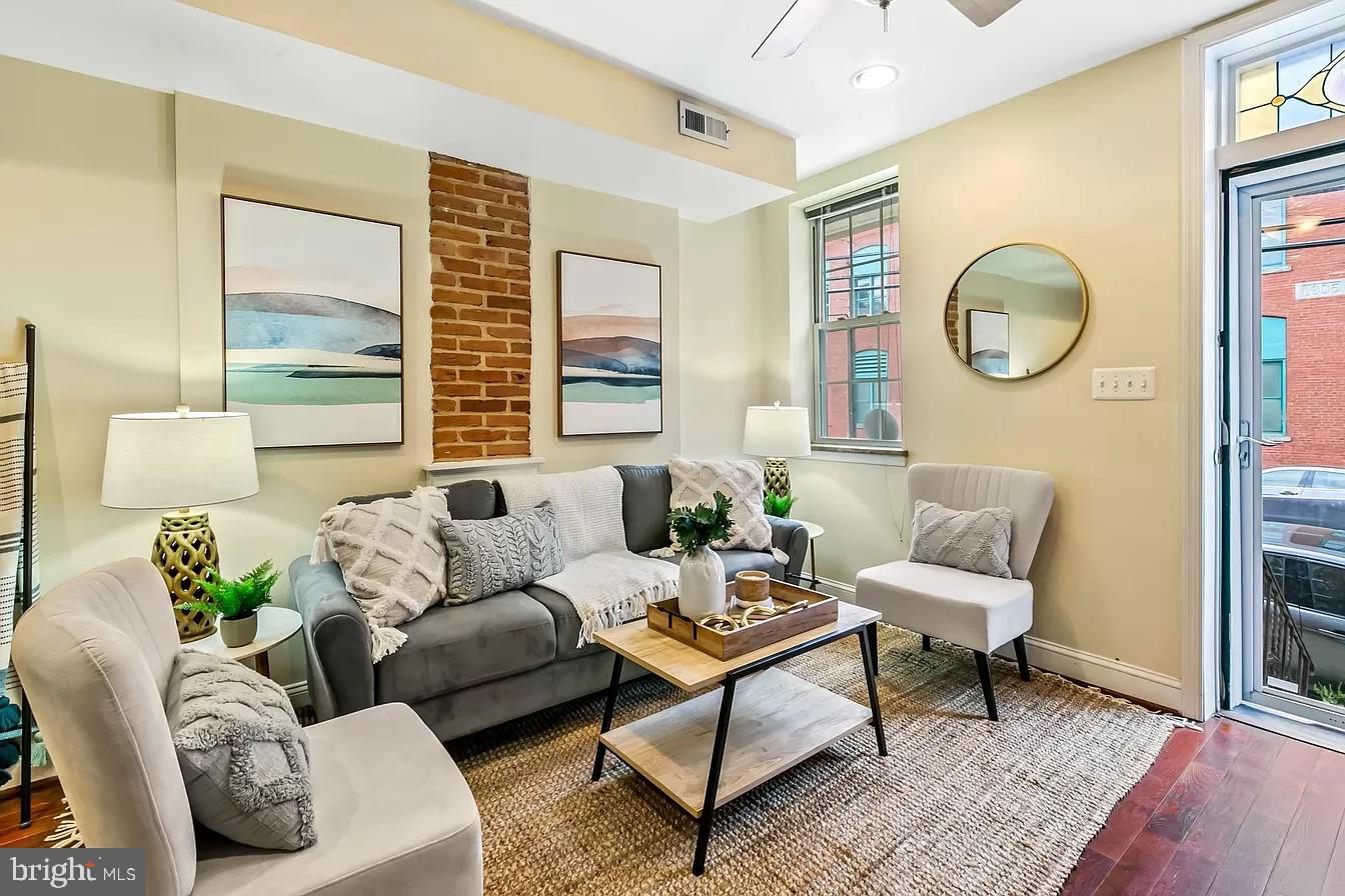 RIVERSIDE - Residential