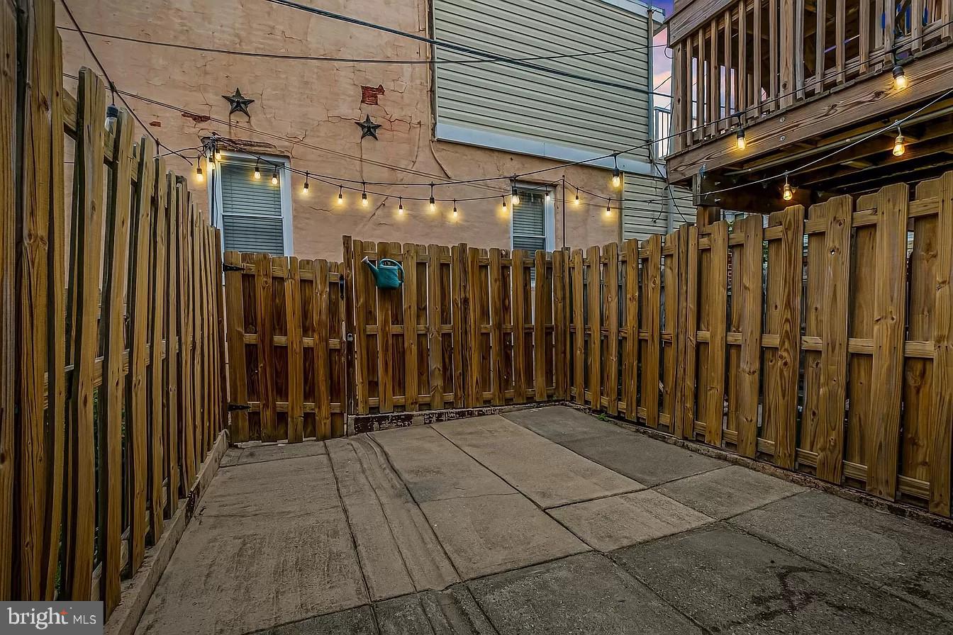 RIVERSIDE - Residential