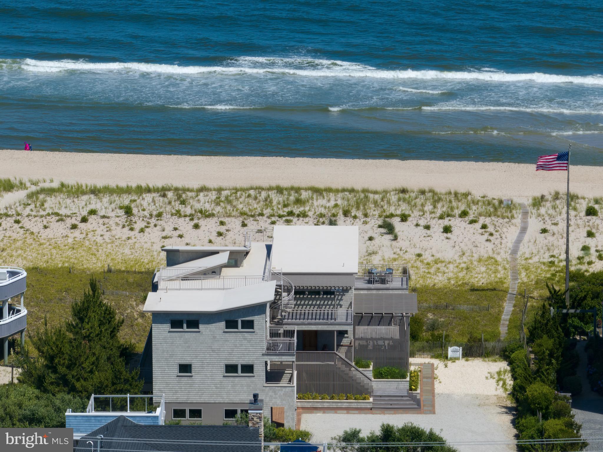 1109-B LONG BEACH BOULEVARD