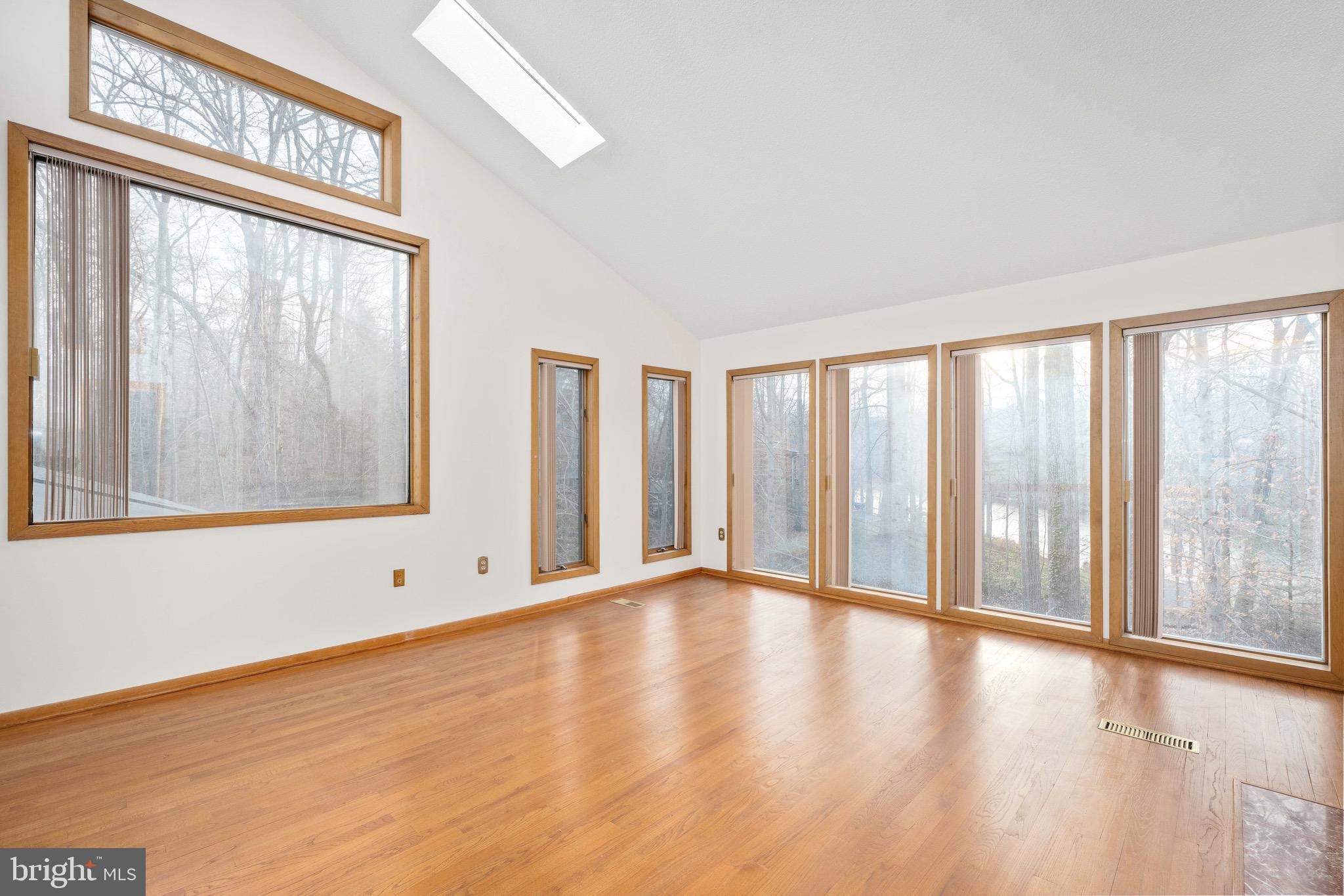 OCCOQUAN FOREST - Residential