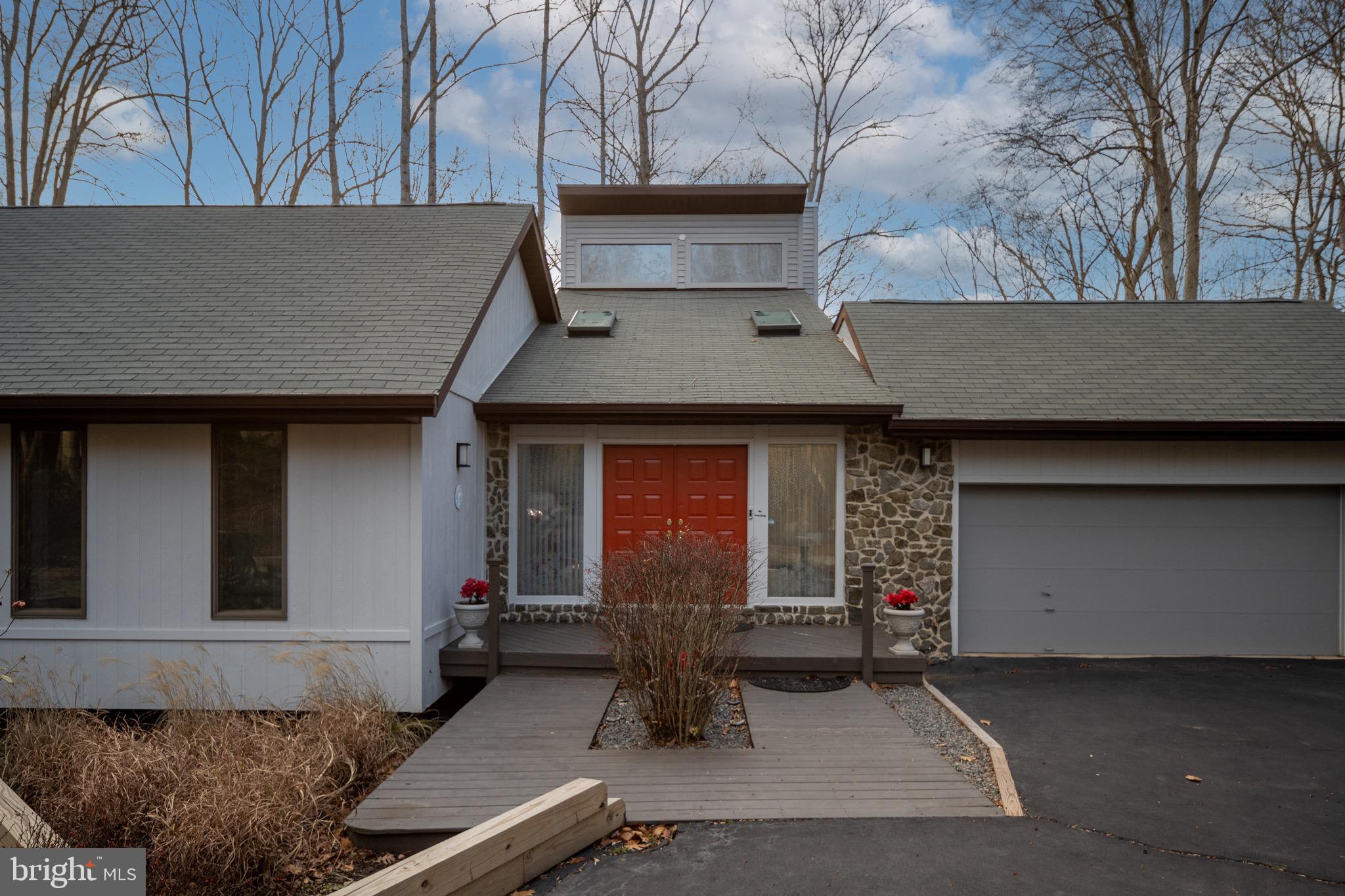 OCCOQUAN FOREST - Residential